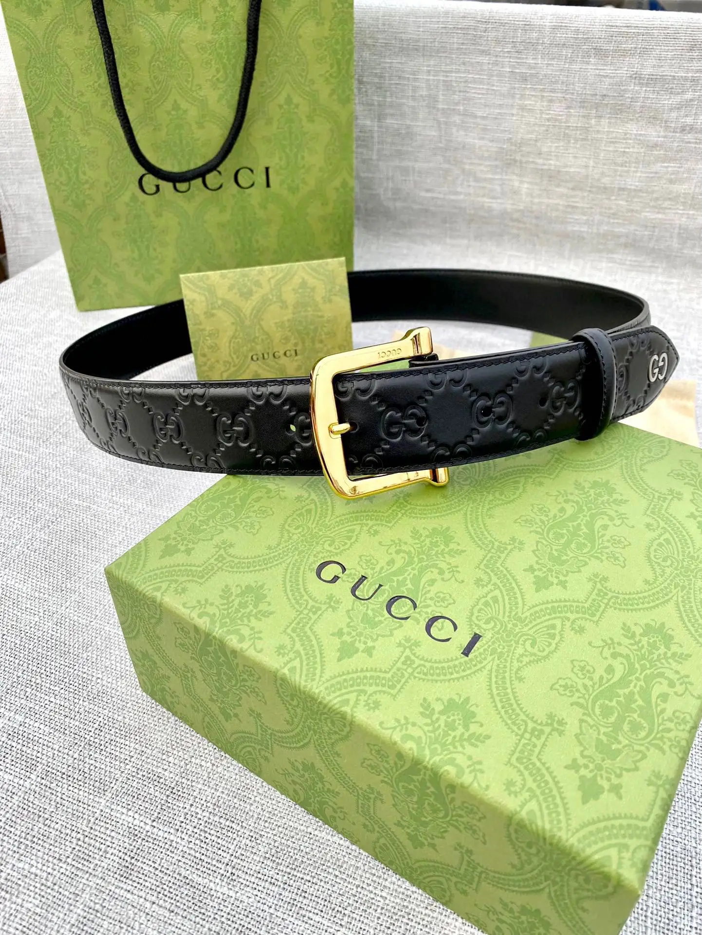 Gucci Printed pattern cowhide belt