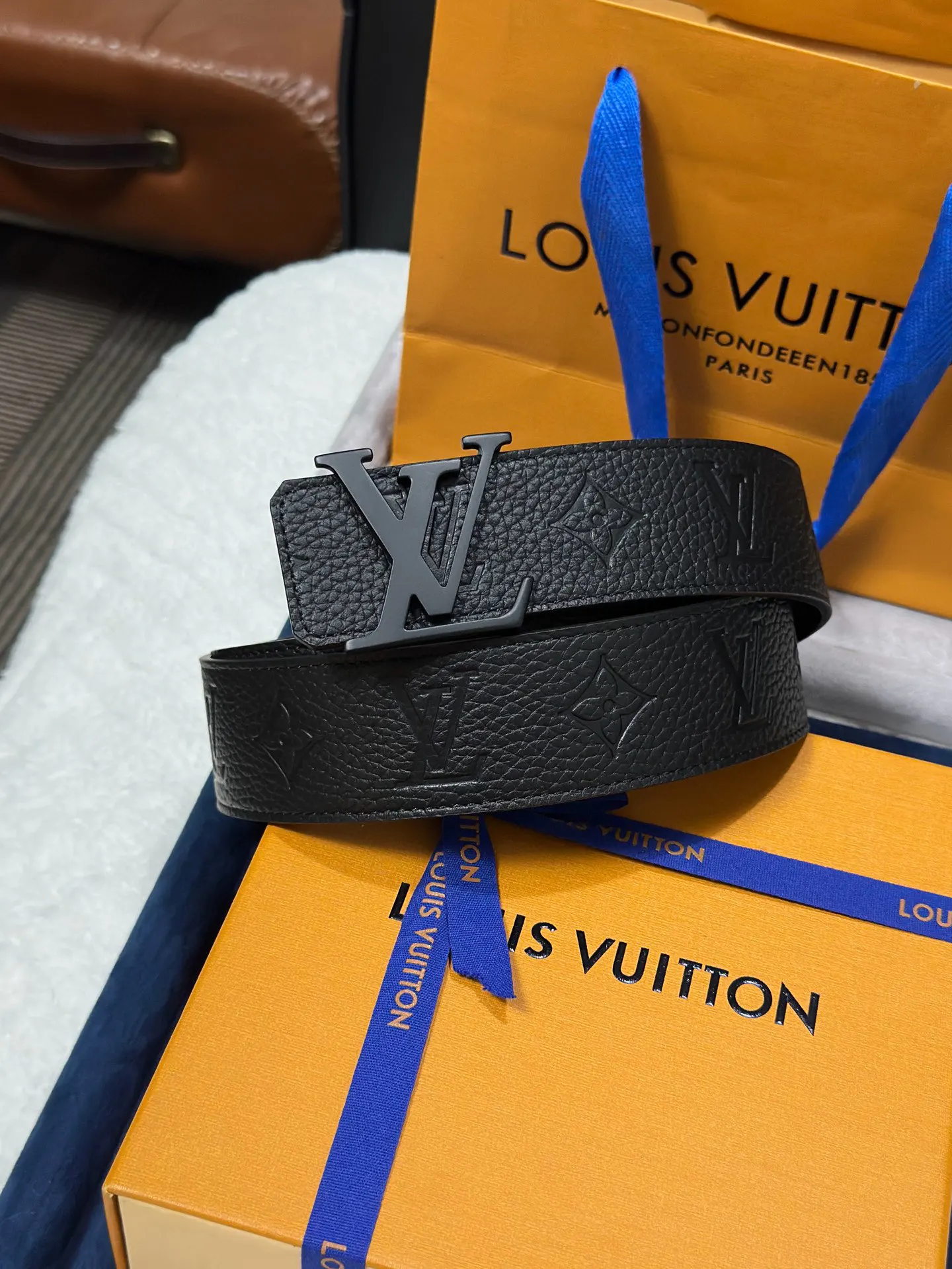 Louis Vuitton Metal Buckle Belt Louis Vuitton Metal Buckle Belt