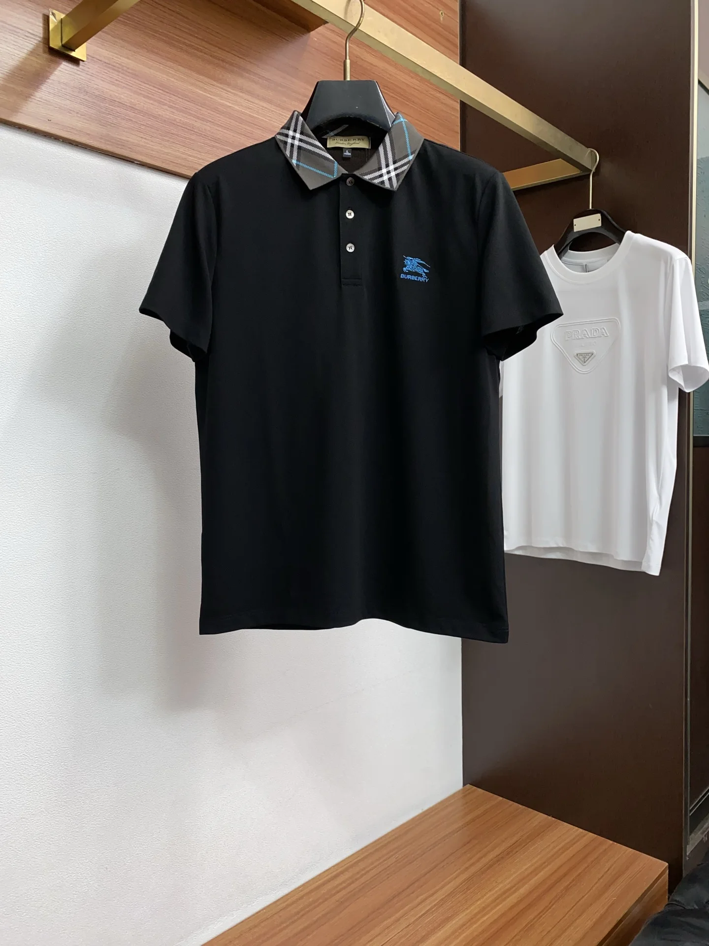 Burberry Fine stripe textured collar business Polo