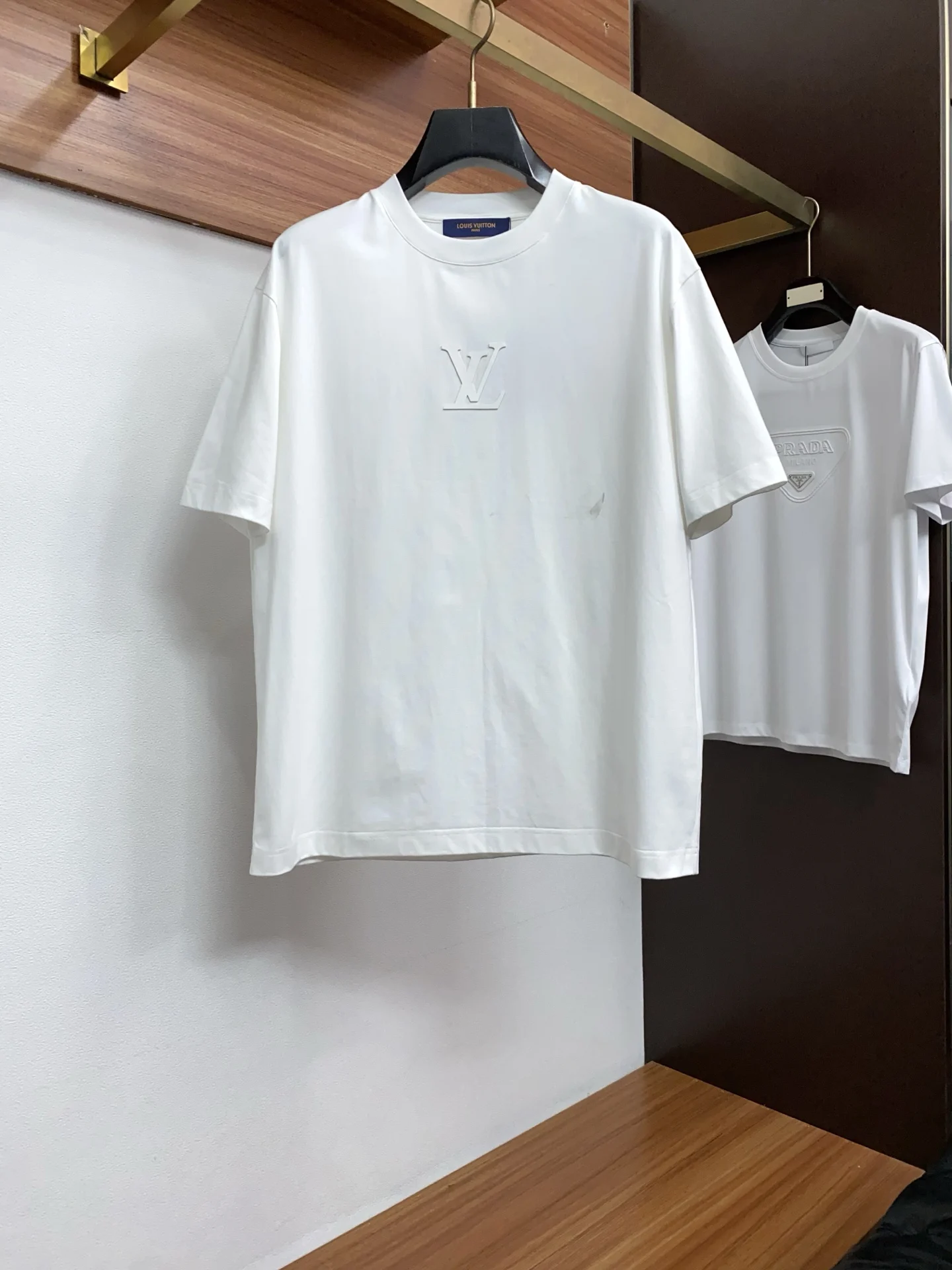 Louis Vuitton 100% Cotton Loose Fit Round Neck Men s Short Sleeve T-Shirt
