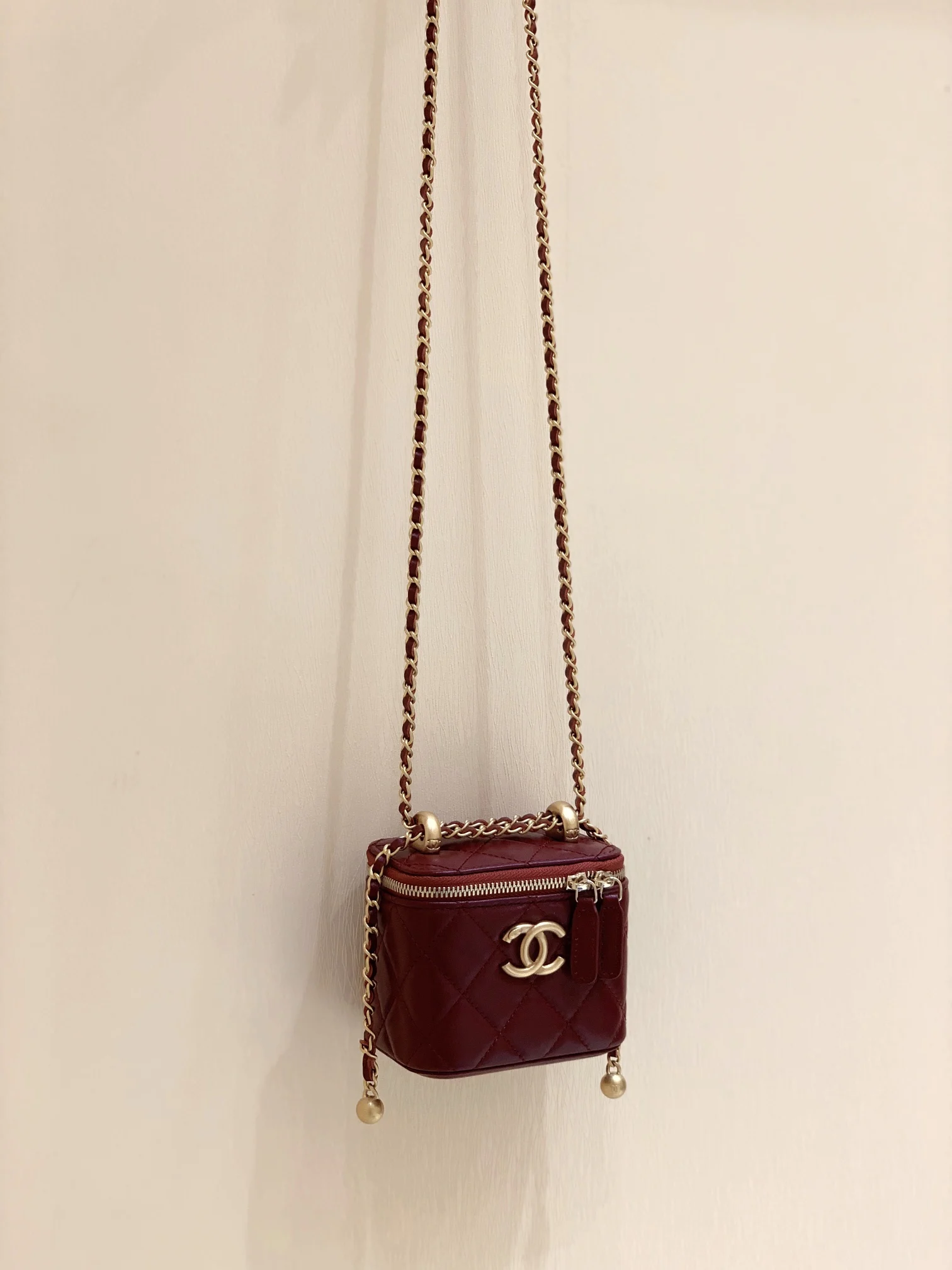 Chanel AP2292 Handmade Double Gold Bead Series Handbag Women s Crossbody Bag Chanel AP2292 Handmade Double Gold Bead Series Handbag Women s Crossbody Bag