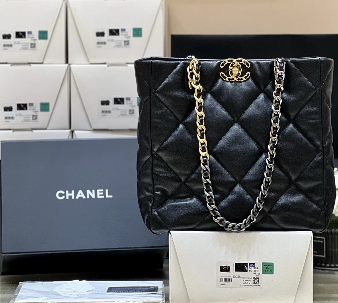Chanel AS3519 Lambskin Tote Shopping Bag Women s Shoulder Bag Chanel AS3519 Lambskin Tote Shopping Bag Women s Shoulder Bag