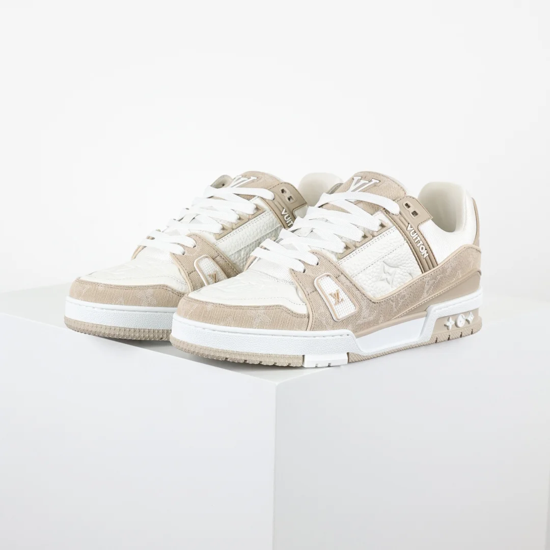 Louis Vuitton Lace-up fashionable apricot-colored denim casual shoes