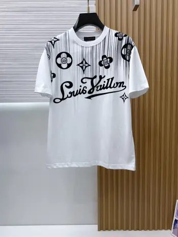 Latest style of slightly loose round neck short sleeves Replica Louis Vuitton Tshirts and Polos