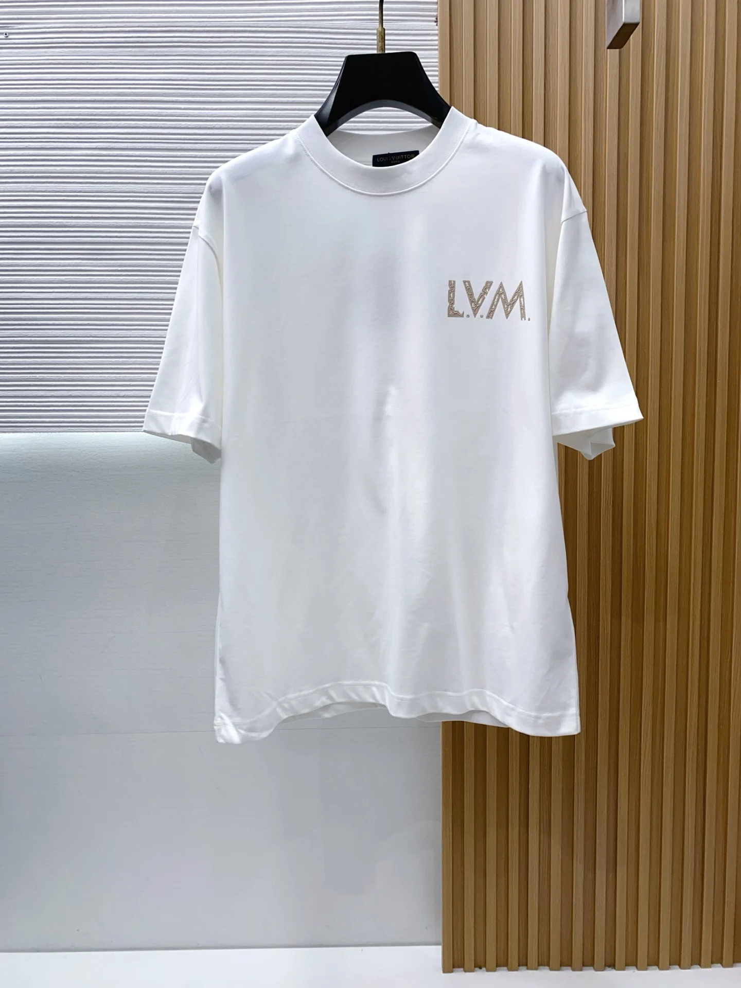 Louis Vuitton 100% Cotton Loose Fit Round Neck Men s Short Sleeve T-Shirt
