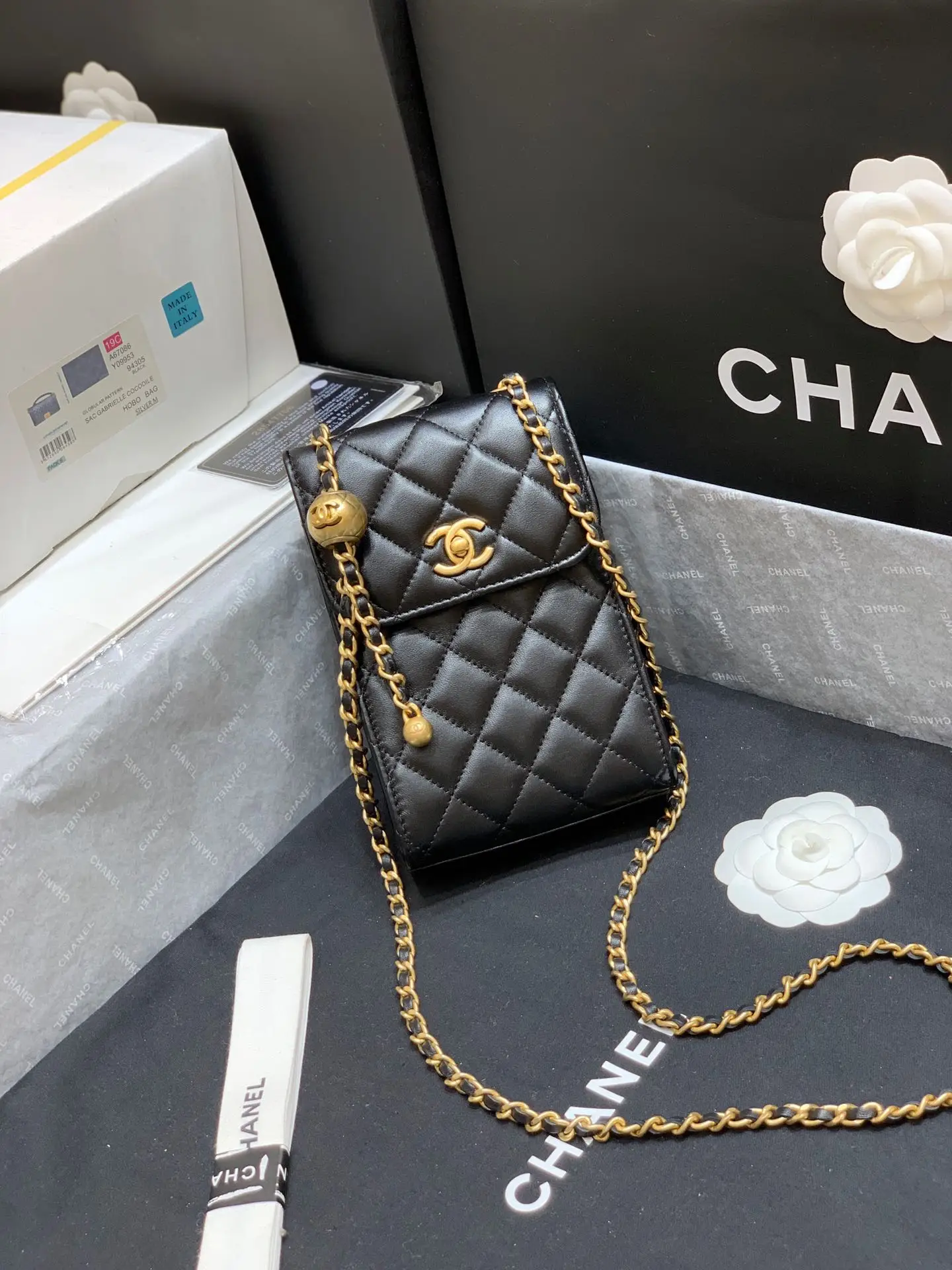 Chanel AP1448 Daikin Pearl Mobile Phone Bag Women s Crossbody Bag Chanel AP1448 Daikin Pearl Mobile Phone Bag Women s Crossbody Bag