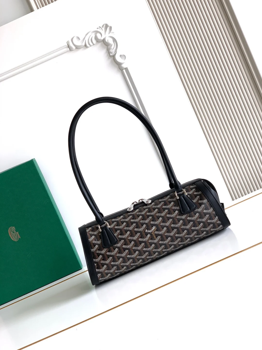 Goyard 020223 Long Leather Handle Bag Women s Shoulder Bag