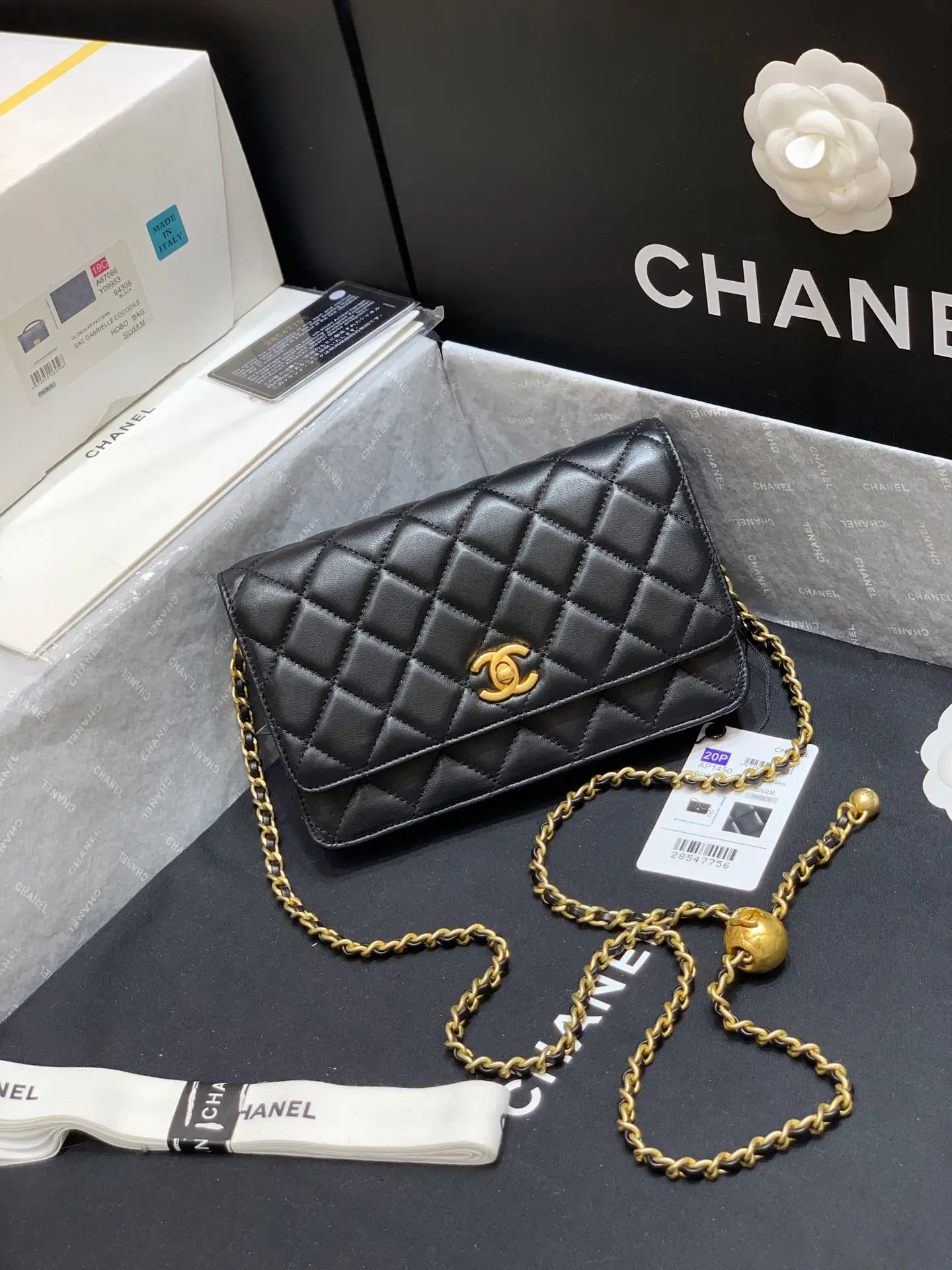 Chanel AP1450 Dajin Pearl Style Handbag Women s Crossbody Bag Chanel AP1450 Dajin Pearl Style Handbag Women s Crossbody Bag