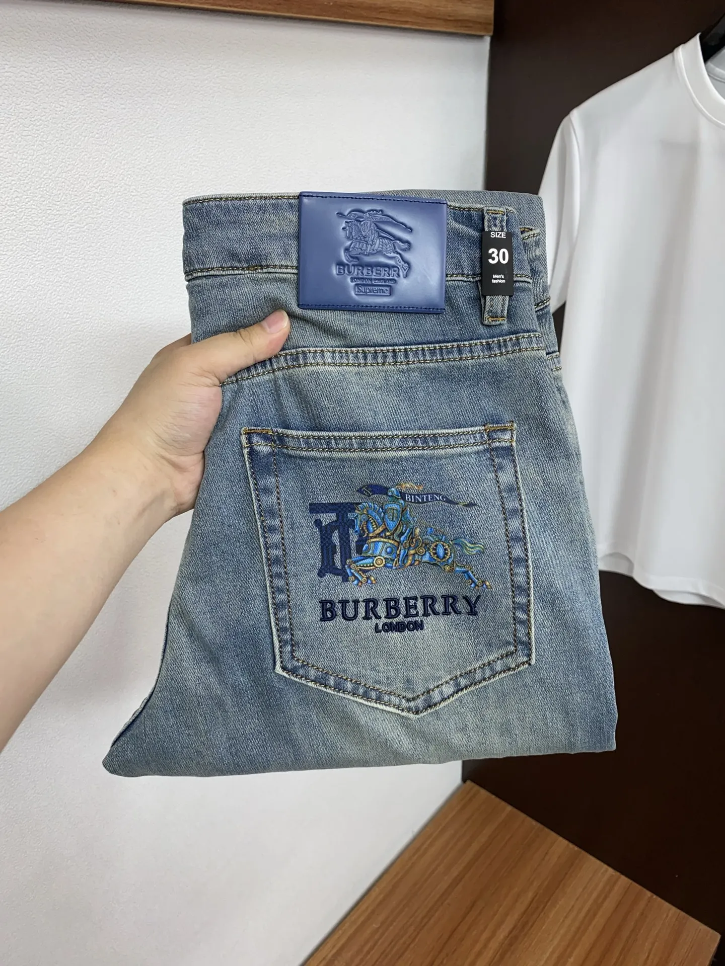 Burberry 2026 Early Spring Latest Style Jeans