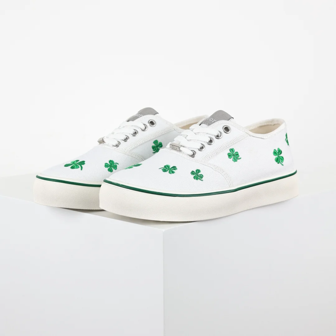 Dior Four-leaf clover embroidered canvas shoes women s casual shoes