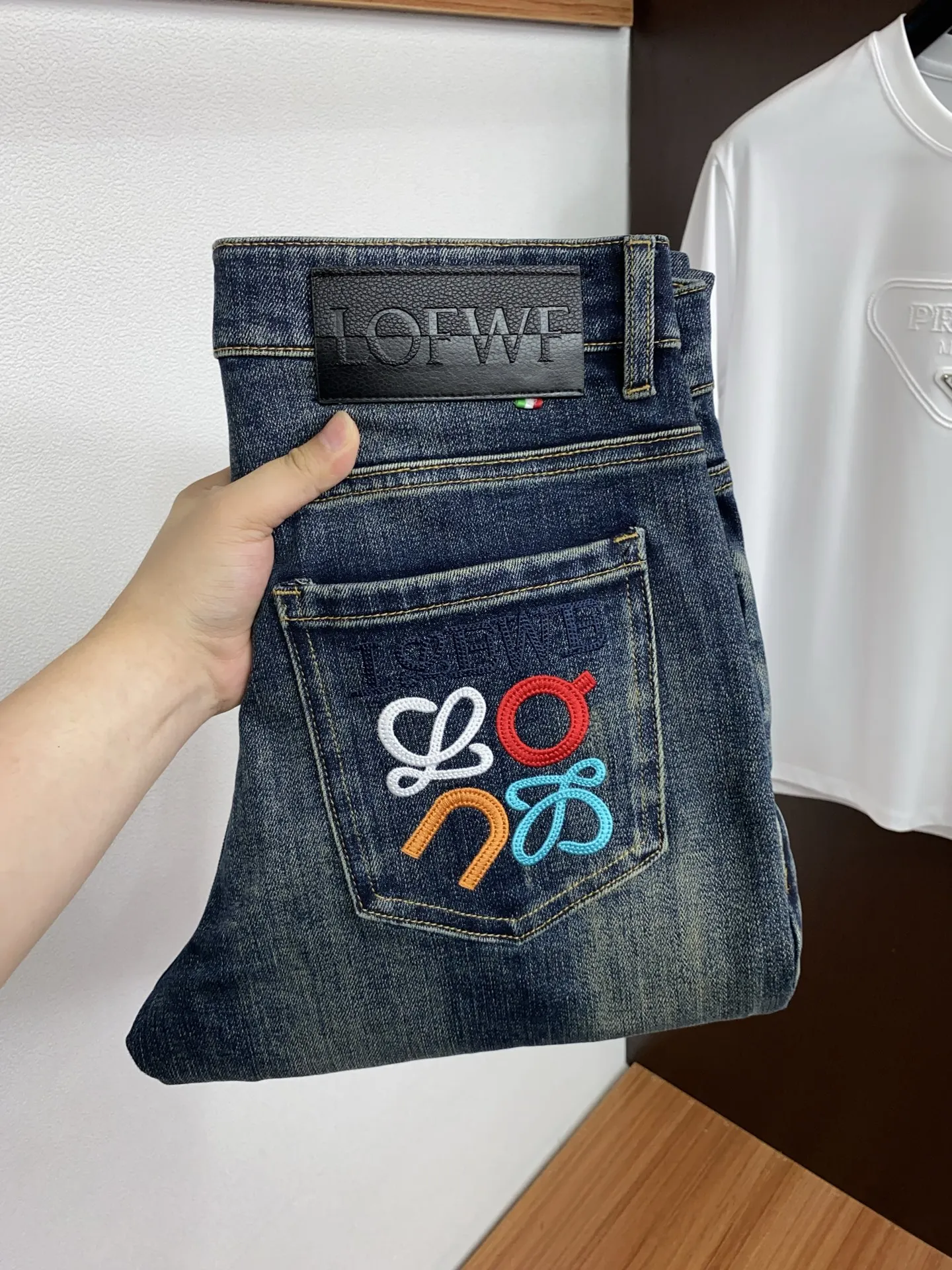 Loewe Early spring latest style jeans