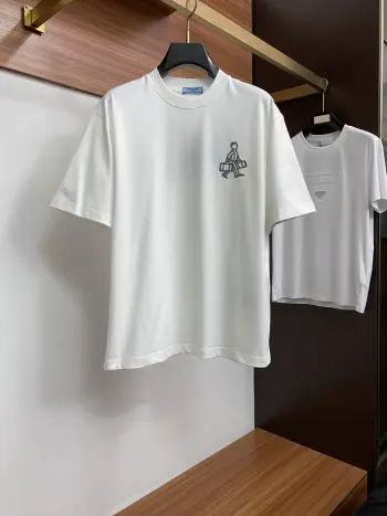 100% Cotton Loose Fit Round Neck Men s Short Sleeve T-Shirt Replica Prada Tshirts and Polos