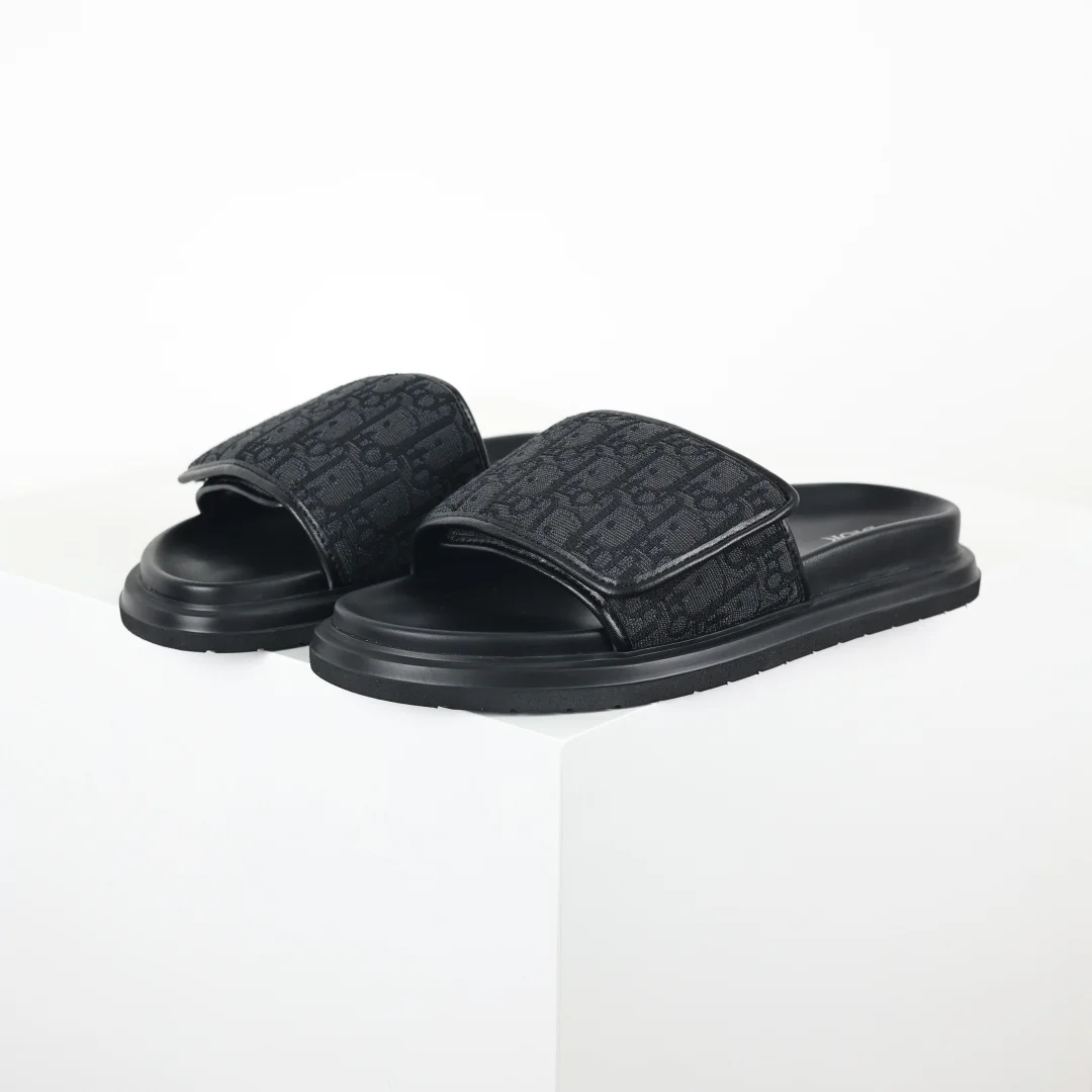 Dior Round Toe Velcro Flat Sole Slippers