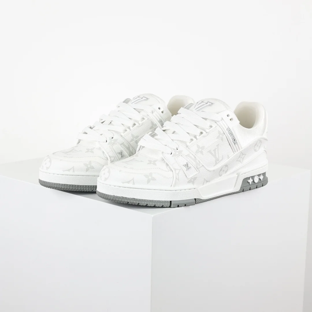 Louis Vuitton Lace-up fashion casual shoes