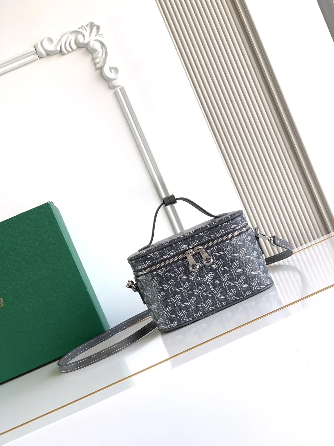 Goyard 020251 Mini Makeup Bag Women s Crossbody Bag