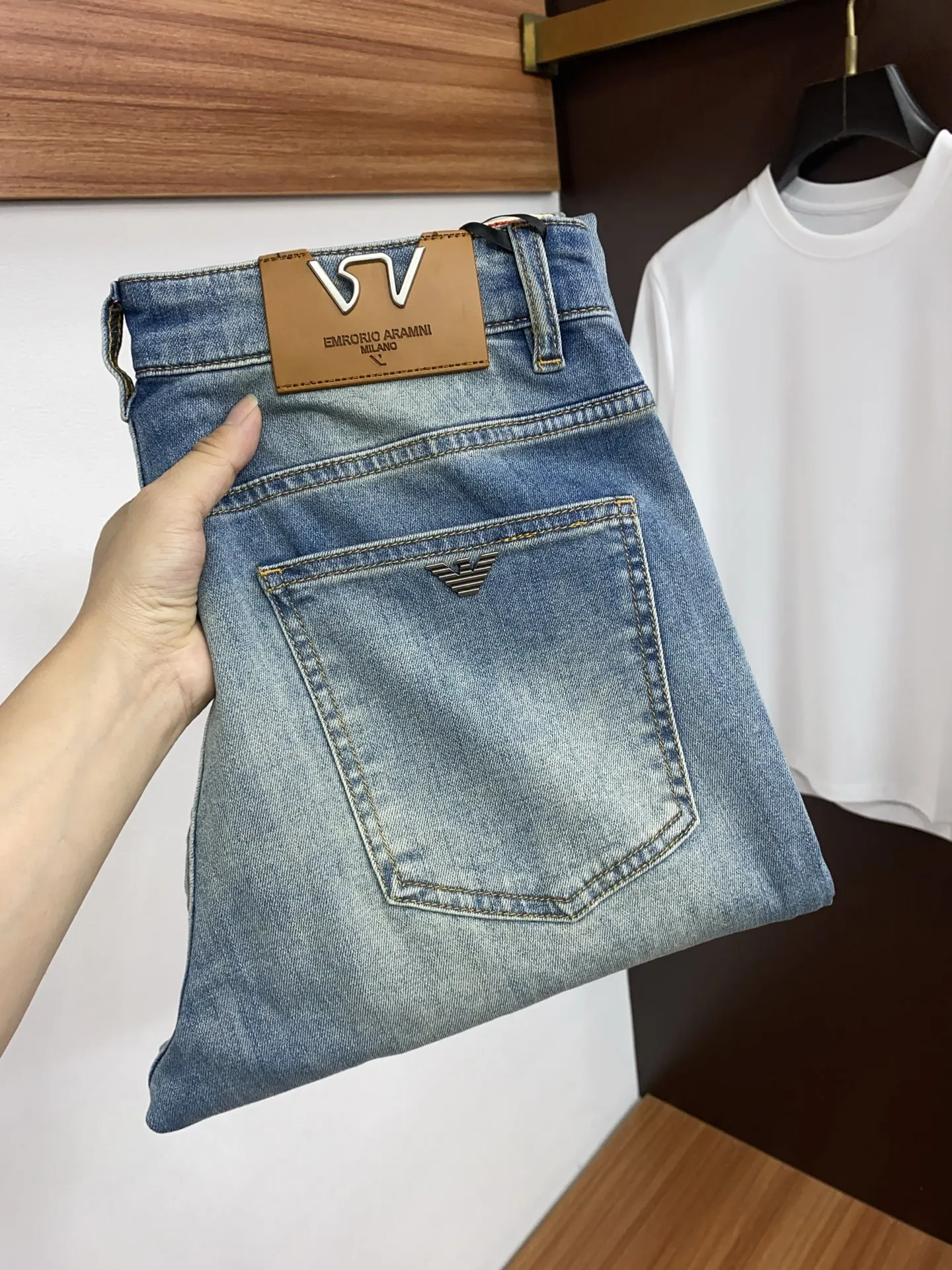 Armani Early spring latest style jeans