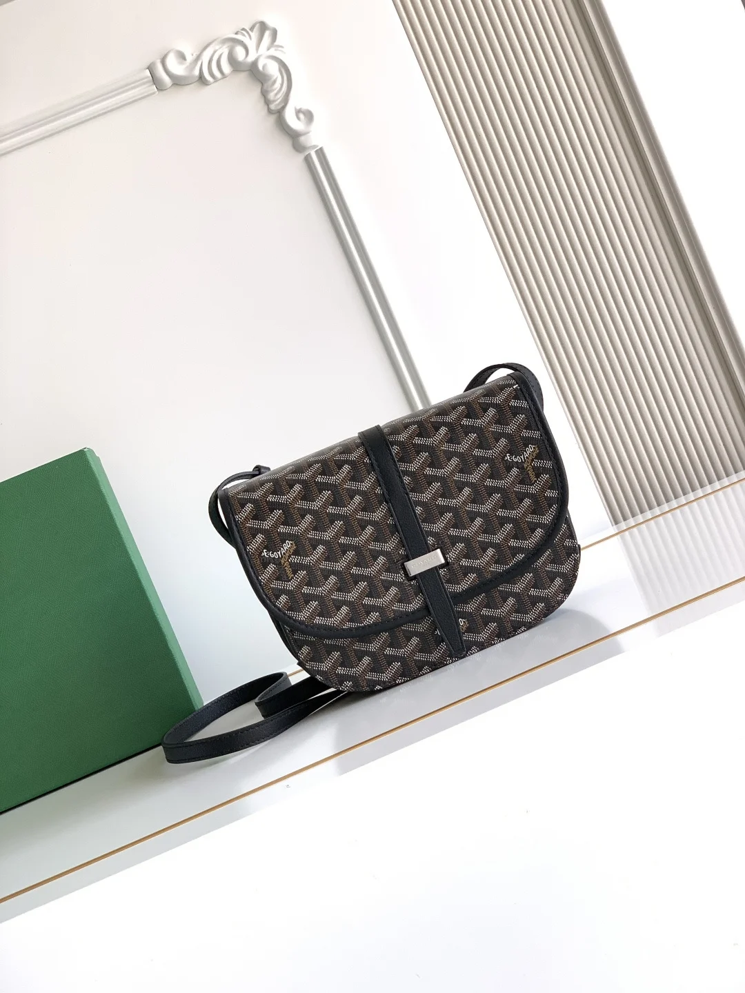 Goyard 9202 Small Shoulder Strap Bag Women s Crossbody Bag