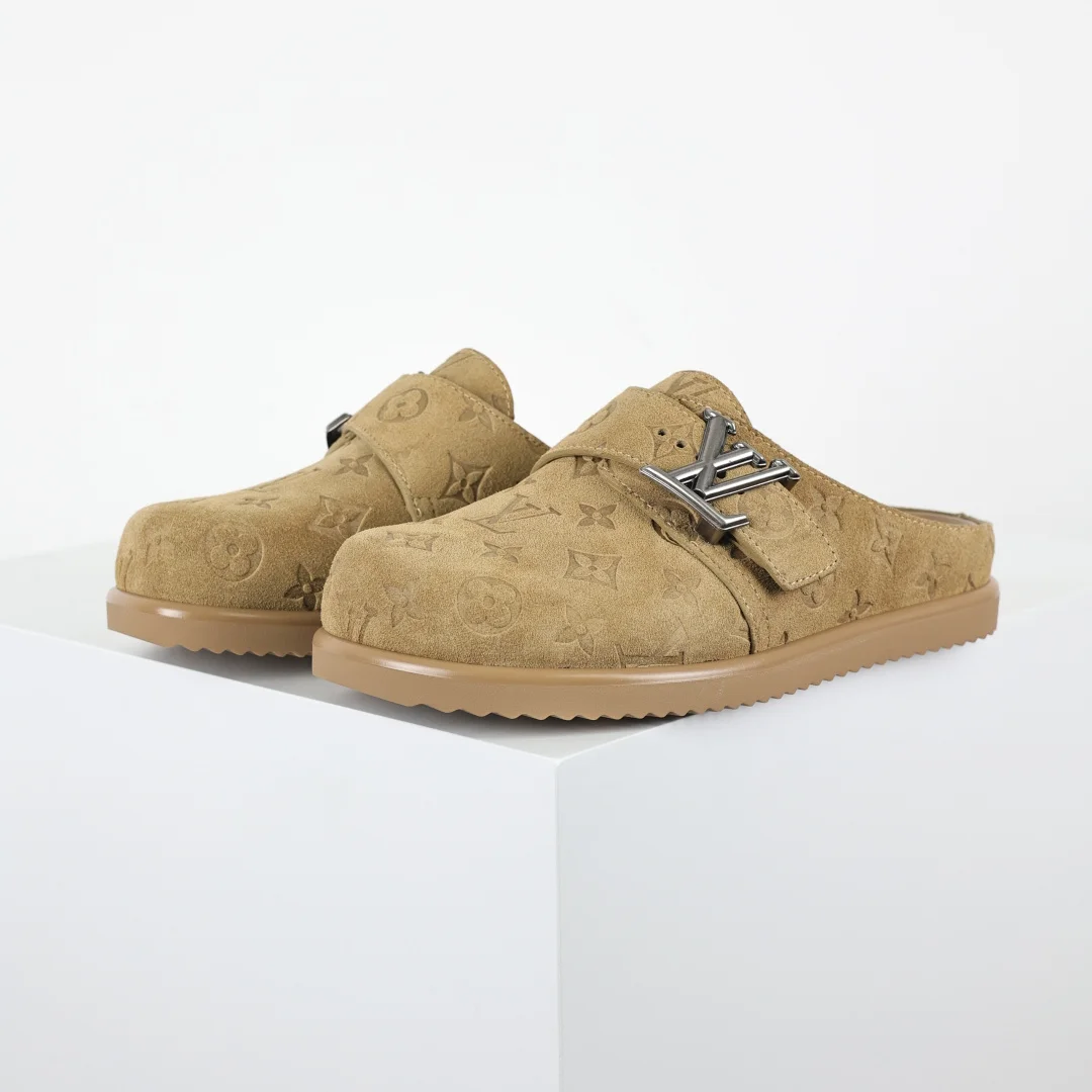 Louis Vuitton Suede calfskin closed-toe slippers men s slippers
