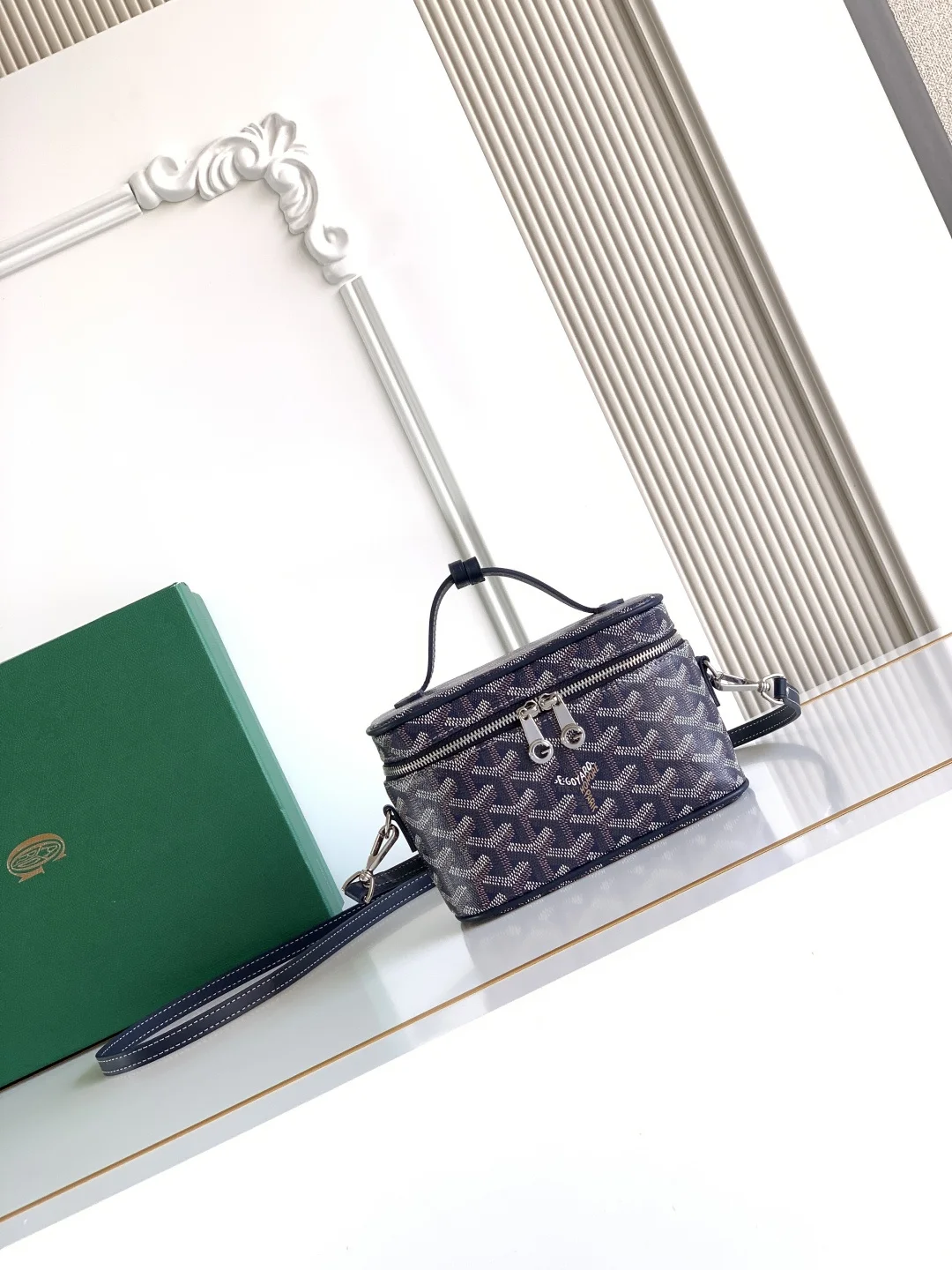 Goyard 020251 Mini Makeup Bag Women s Crossbody Bag