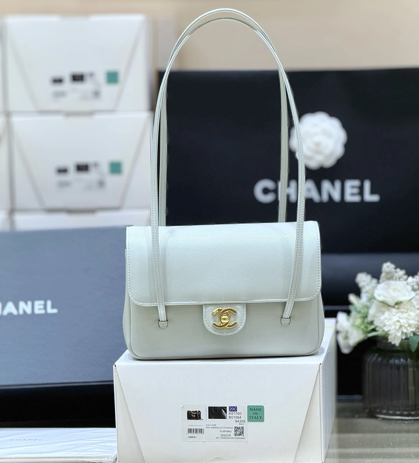 Chanel AS61300 Spring Summer Retro Shoulder Bag Women s Crossbody Bag Chanel AS61300 Spring Summer Retro Shoulder Bag Women s Crossbody Bag