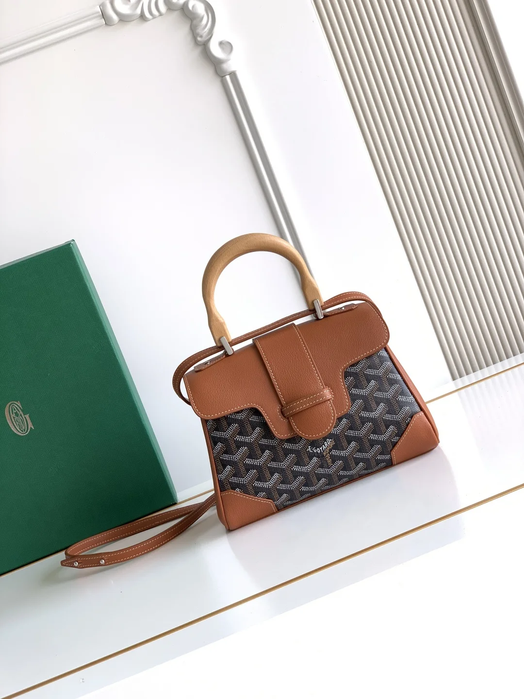 Goyard 8202 Autumn and Winter Saigon Mother Bag Women s Crossbody Bag