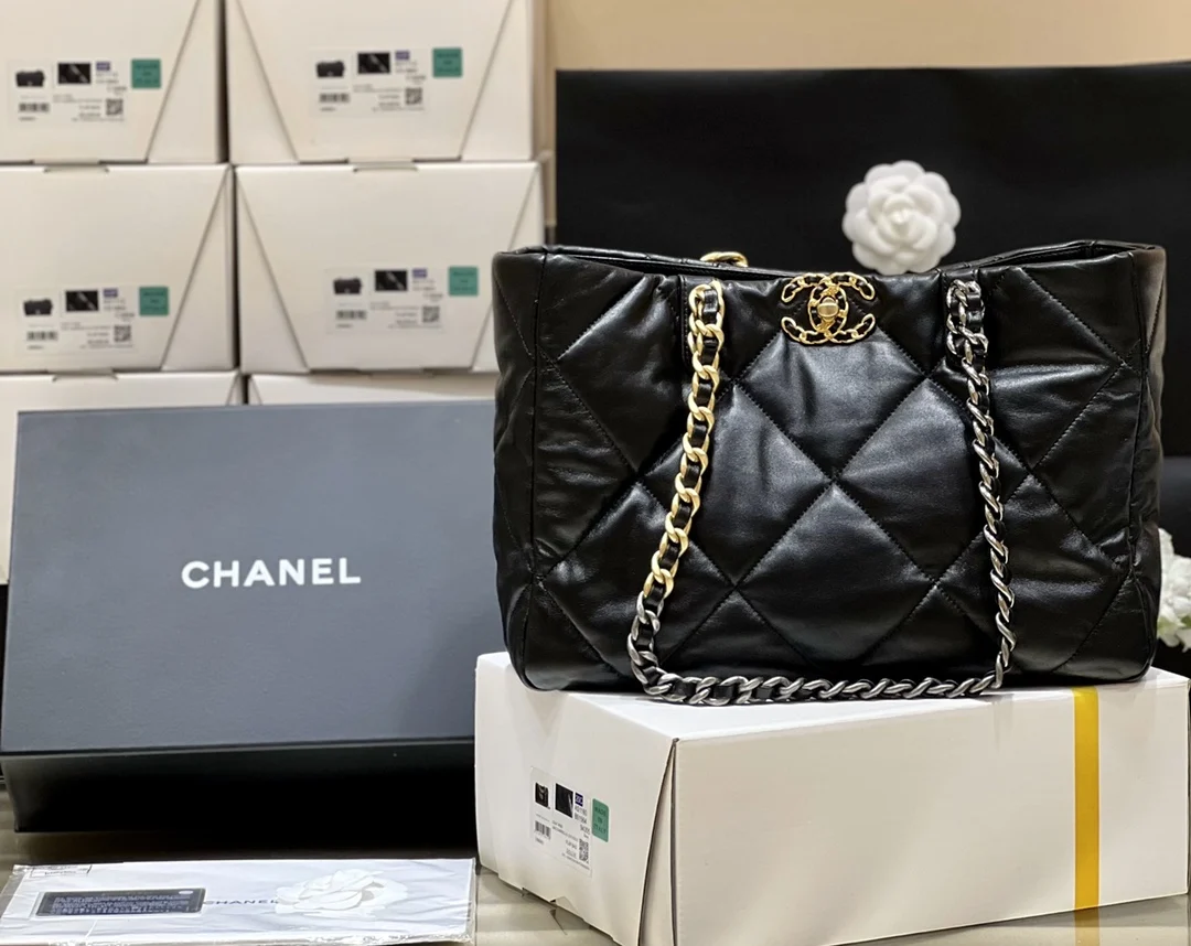 Chanel AS3660 Horizontal Shopping Bag Women s Shoulder Bag