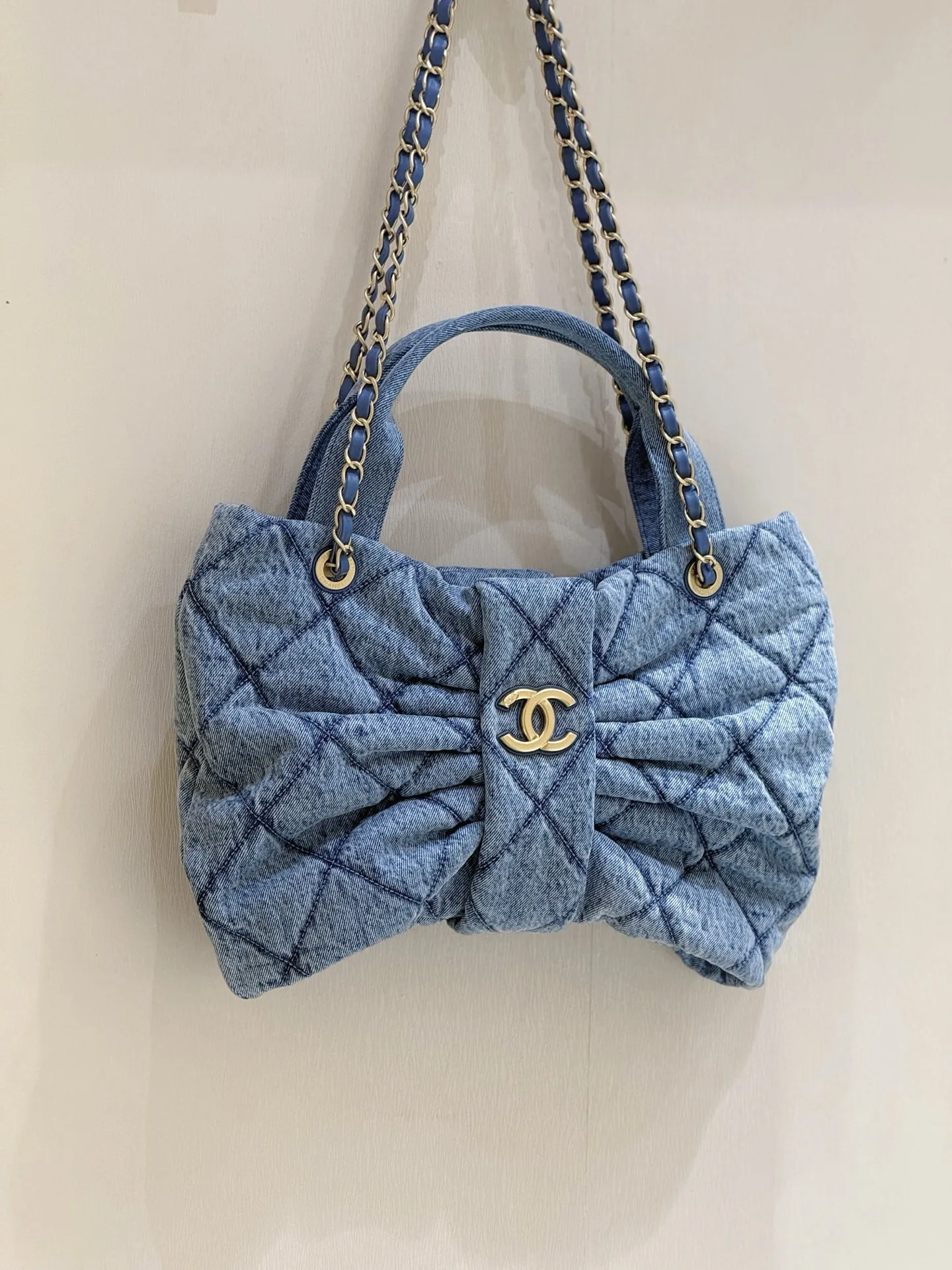 Chanel AS58510 Denim Bow Bag Women s Shoulder Bag Chanel AS58510 Denim Bow Bag Women s Shoulder Bag