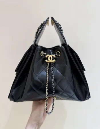 AS52930 Mandarin Duck Bright Cowhide Bag Women s Shoulder Bag Replica Chanel womens bags