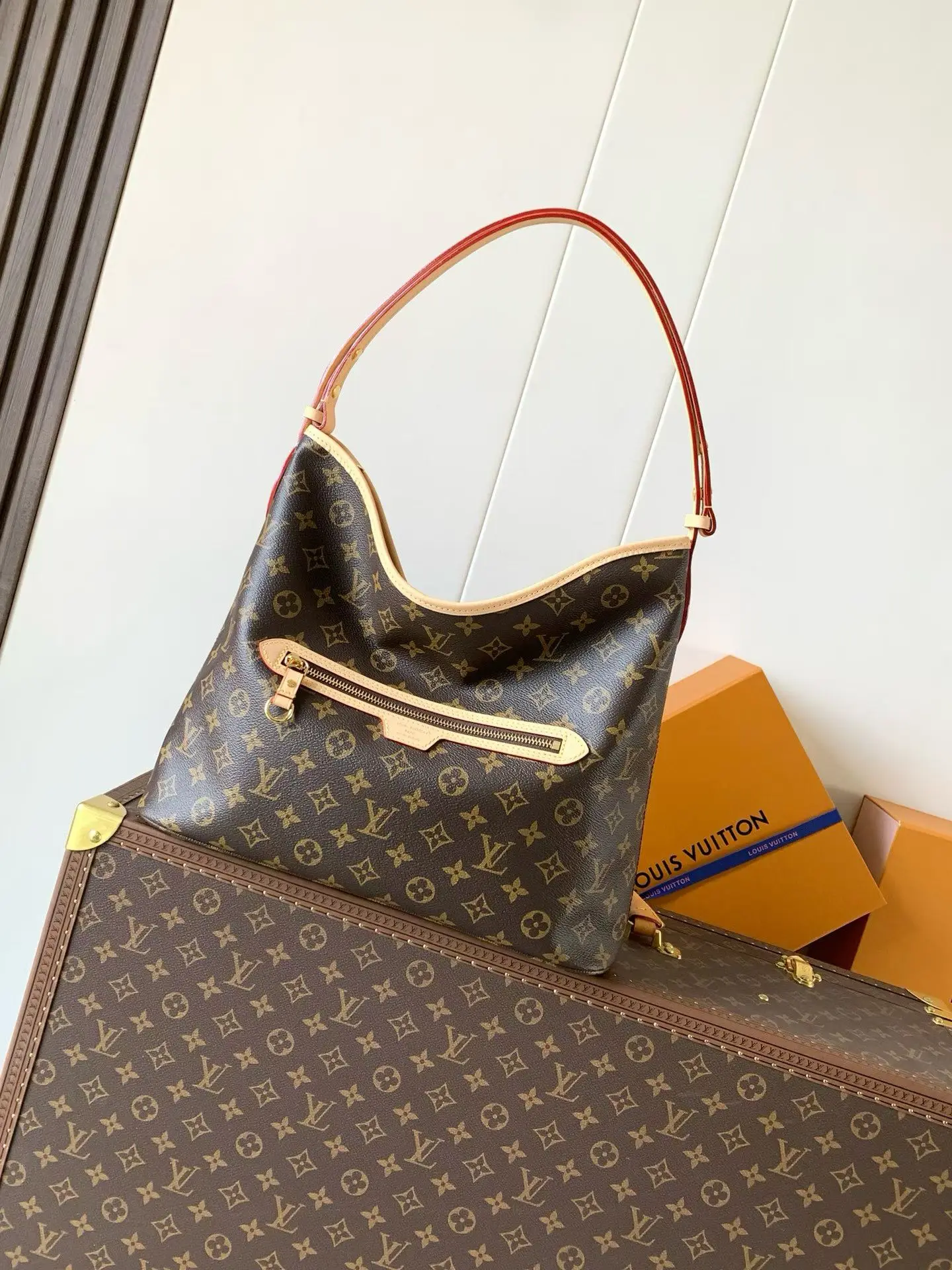 Louis Vuitton M27335 Reading Canvas Handbag Women s Shoulder Bag
