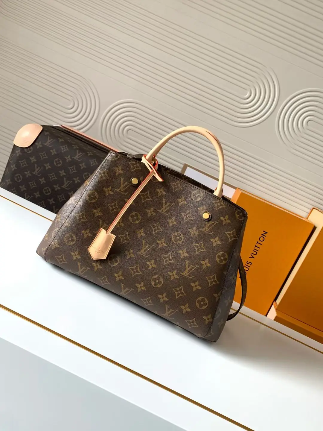 Louis Vuitton M41056 Small Canvas Handbag Women s Crossbody Bag