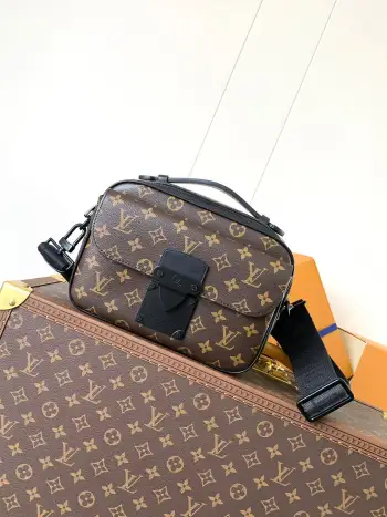 M45806 Canvas Messenger Bag Men s Crossbody Bag Replica Louis Vuitton mens bags