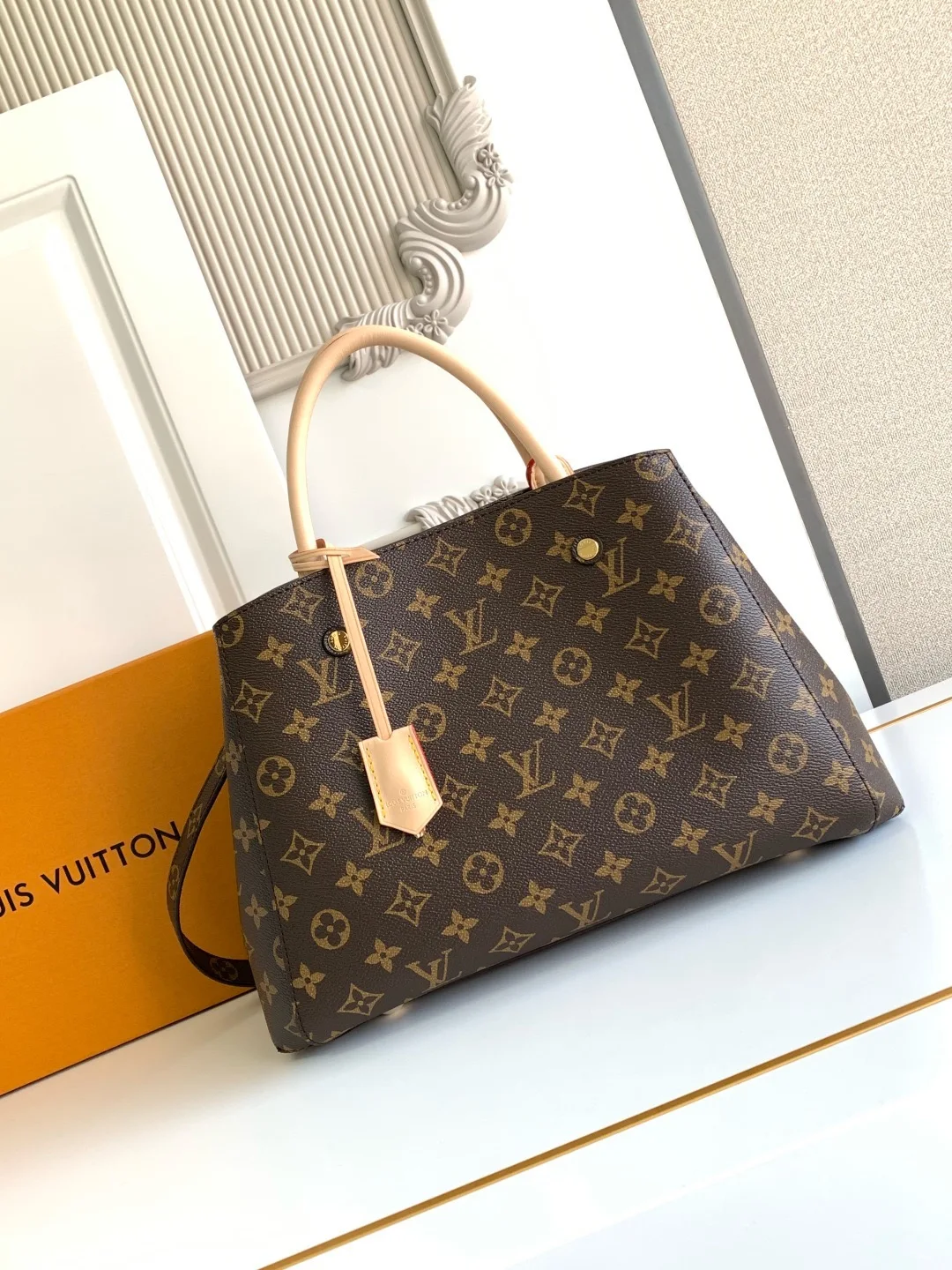 Louis Vuitton M41056 Business Casual Handbag Women s Crossbody Bag Louis Vuitton M41056 Business Casual Handbag Women s Crossbody Bag