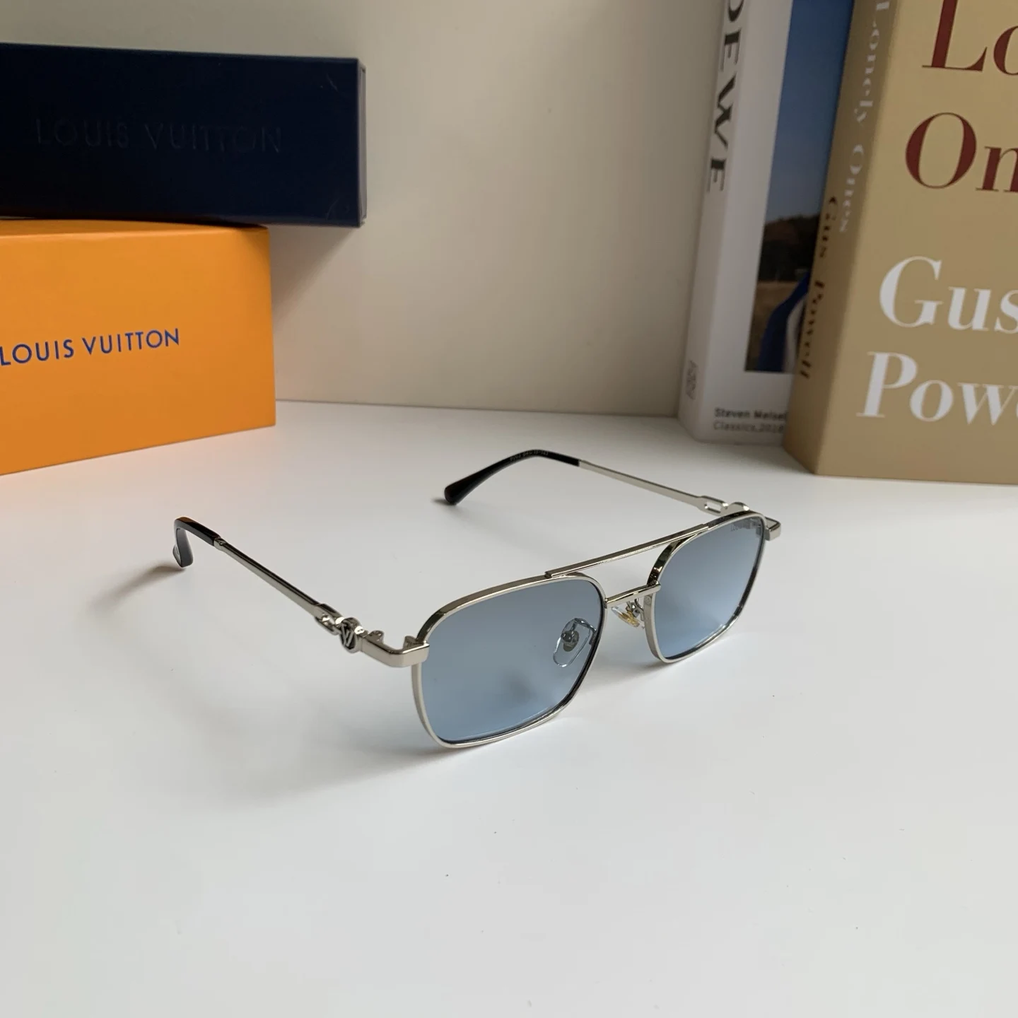 Louis Vuitton New Metal Frameless Sunglasses for Men and Women Louis Vuitton New Metal Frameless Sunglasses for Men and Women