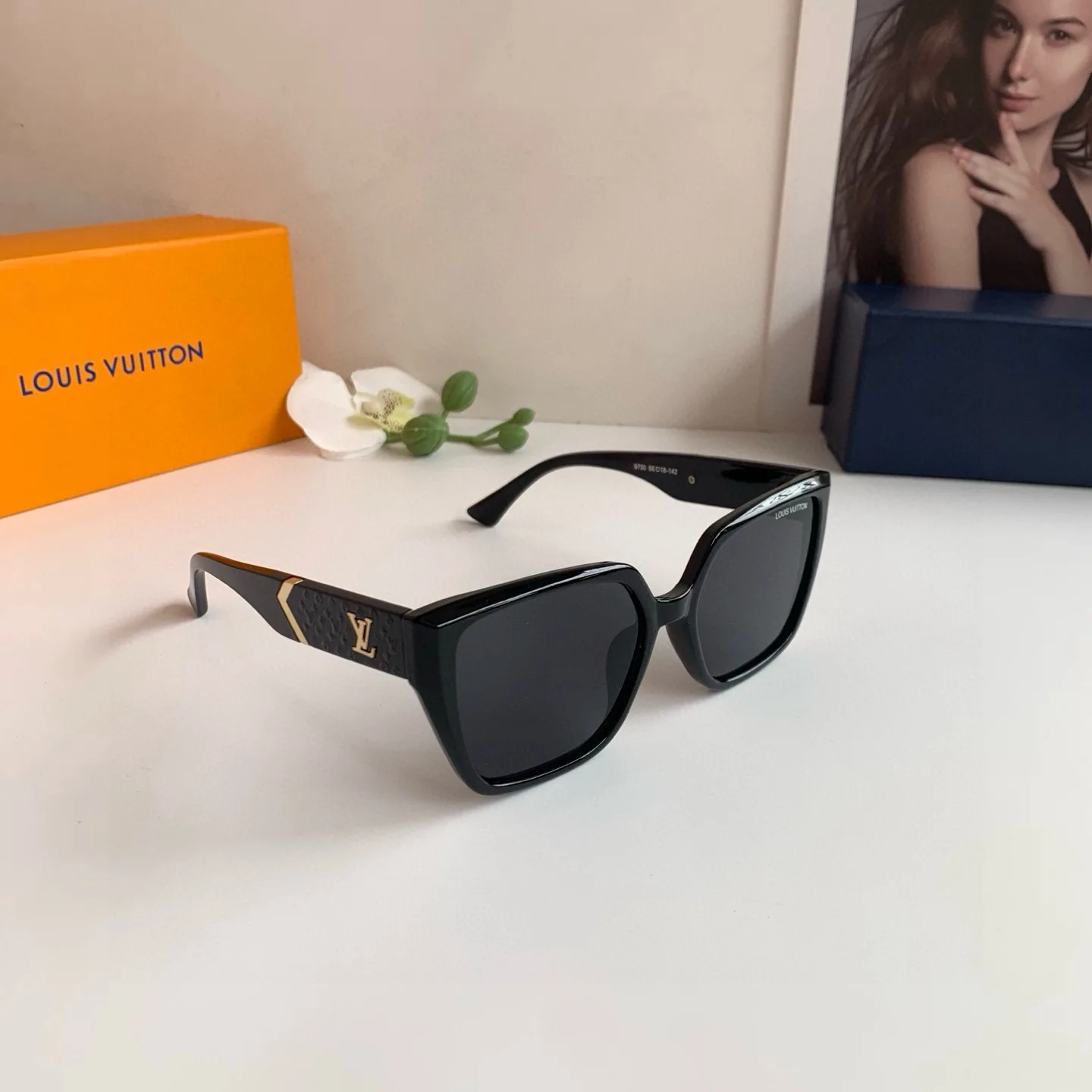 Louis Vuitton Korean-style sunglasses popular among influencers
