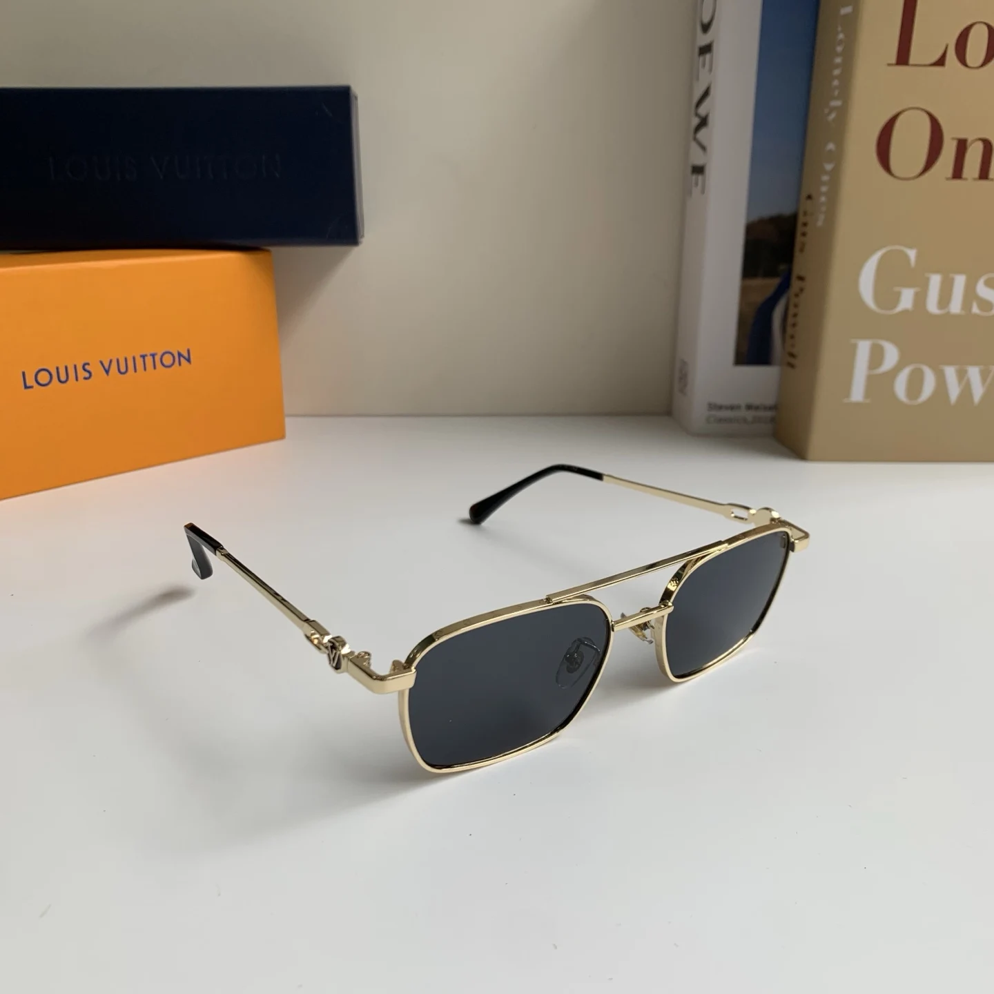 Louis Vuitton New Metal Frameless Sunglasses for Men and Women Louis Vuitton New Metal Frameless Sunglasses for Men and Women