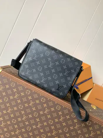 M46255 Coated Canvas Small Messenger Bag Men s Crossbody Bag Replica Louis Vuitton mens bags