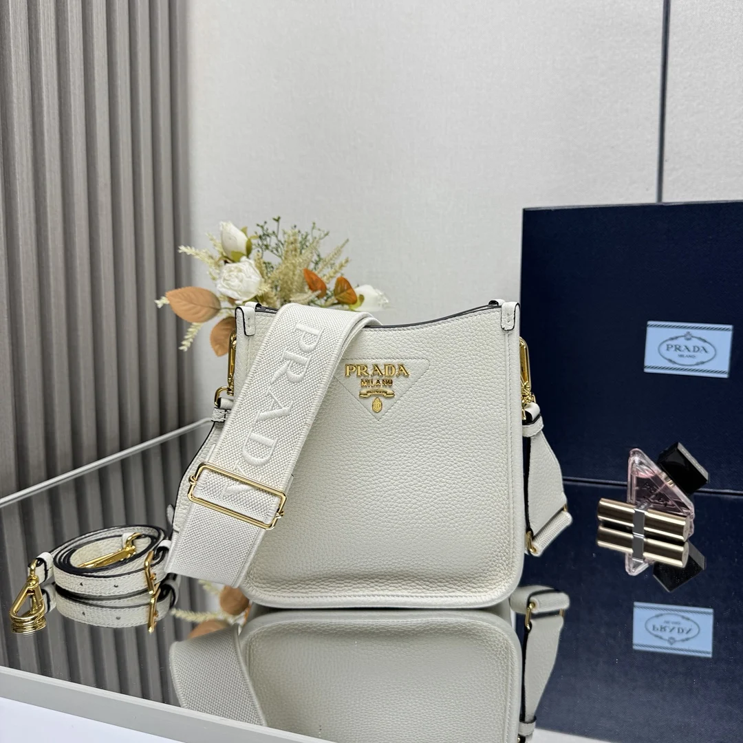 Prada 1BH191 New Shoulder Bag Women s Crossbody Bag Prada 1BH191 New Shoulder Bag Women s Crossbody Bag