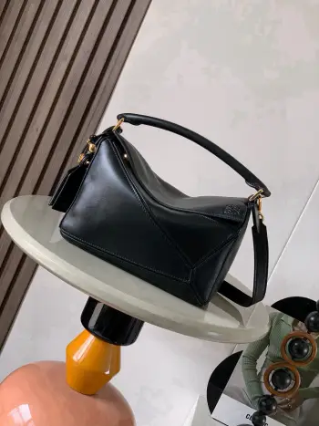 9096 Napa lambskin geometric bag women s crossbody bag Replica Loewe womens bags