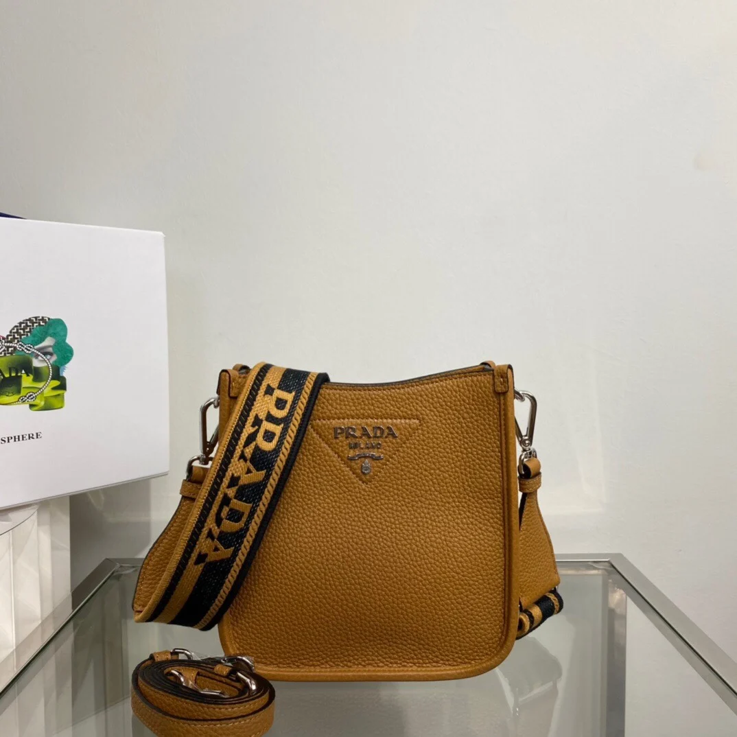 Prada 1BH191 New Shoulder Bag Women s Crossbody Bag Prada 1BH191 New Shoulder Bag Women s Crossbody Bag