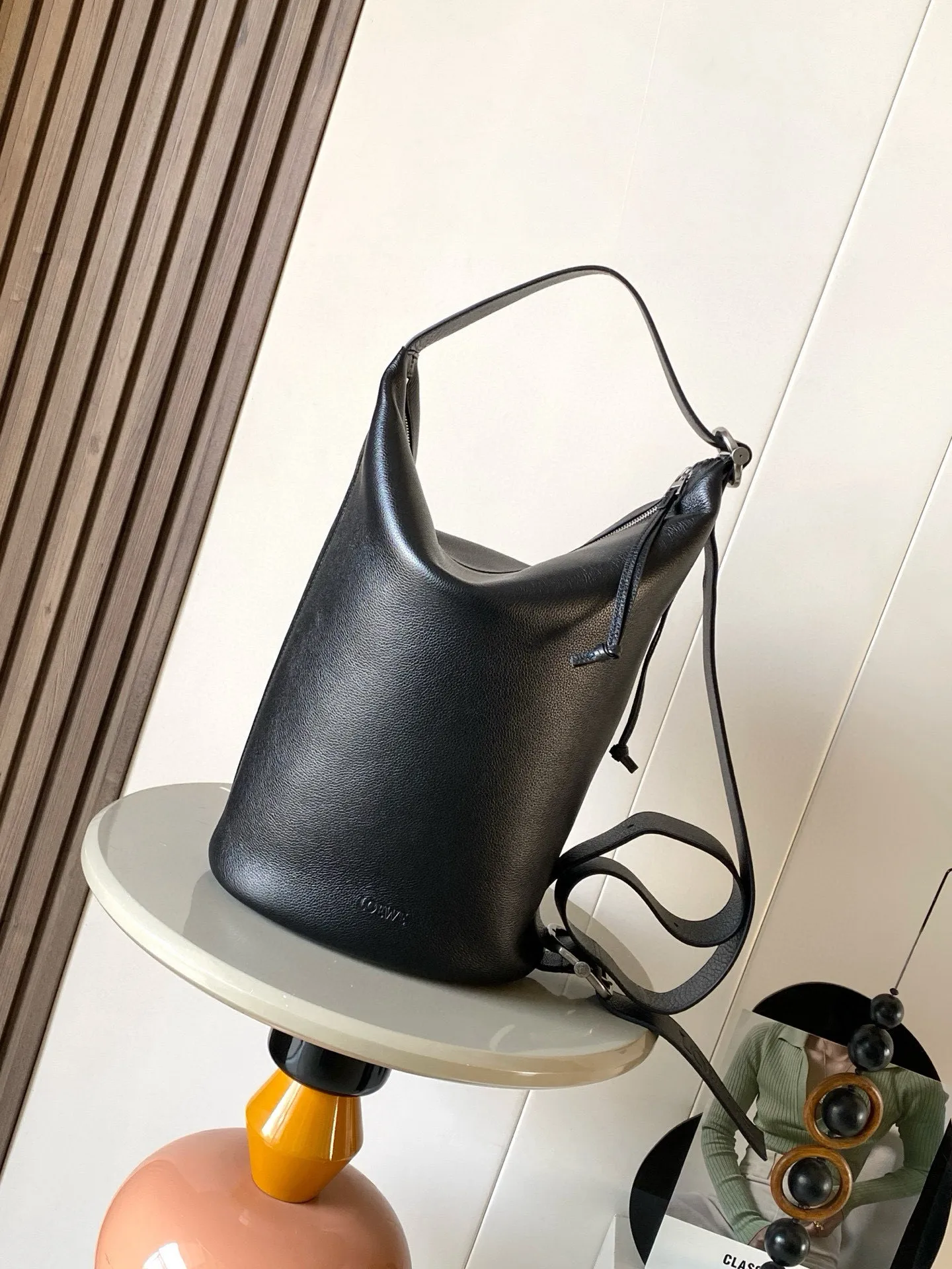 Loewe 9158 Soft Grain Cowhide Leather Bucket Handbag Women s Crossbody Bag Loewe 9158 Soft Grain Cowhide Leather Bucket Handbag Women s Crossbody Bag