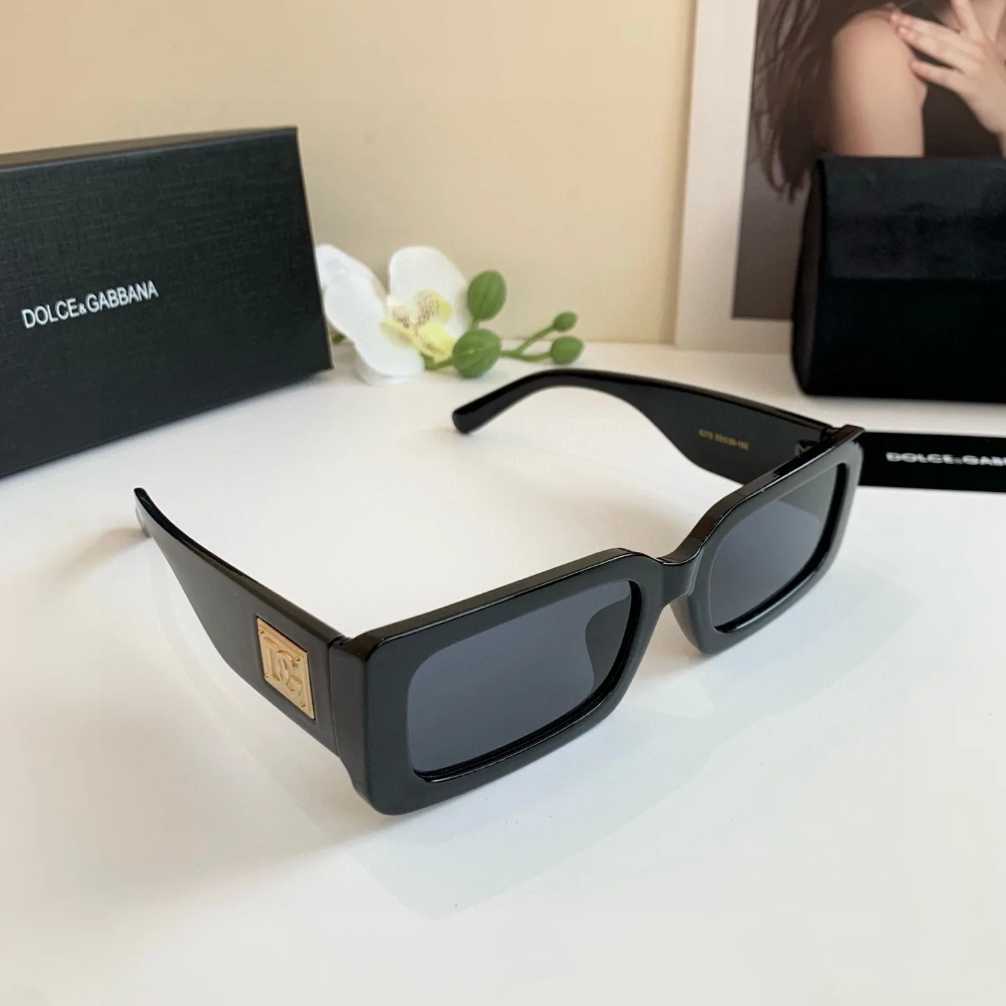 Dolce Gabbana New men s and women s casual sunglasses Dolce Gabbana New men s and women s casual sunglasses