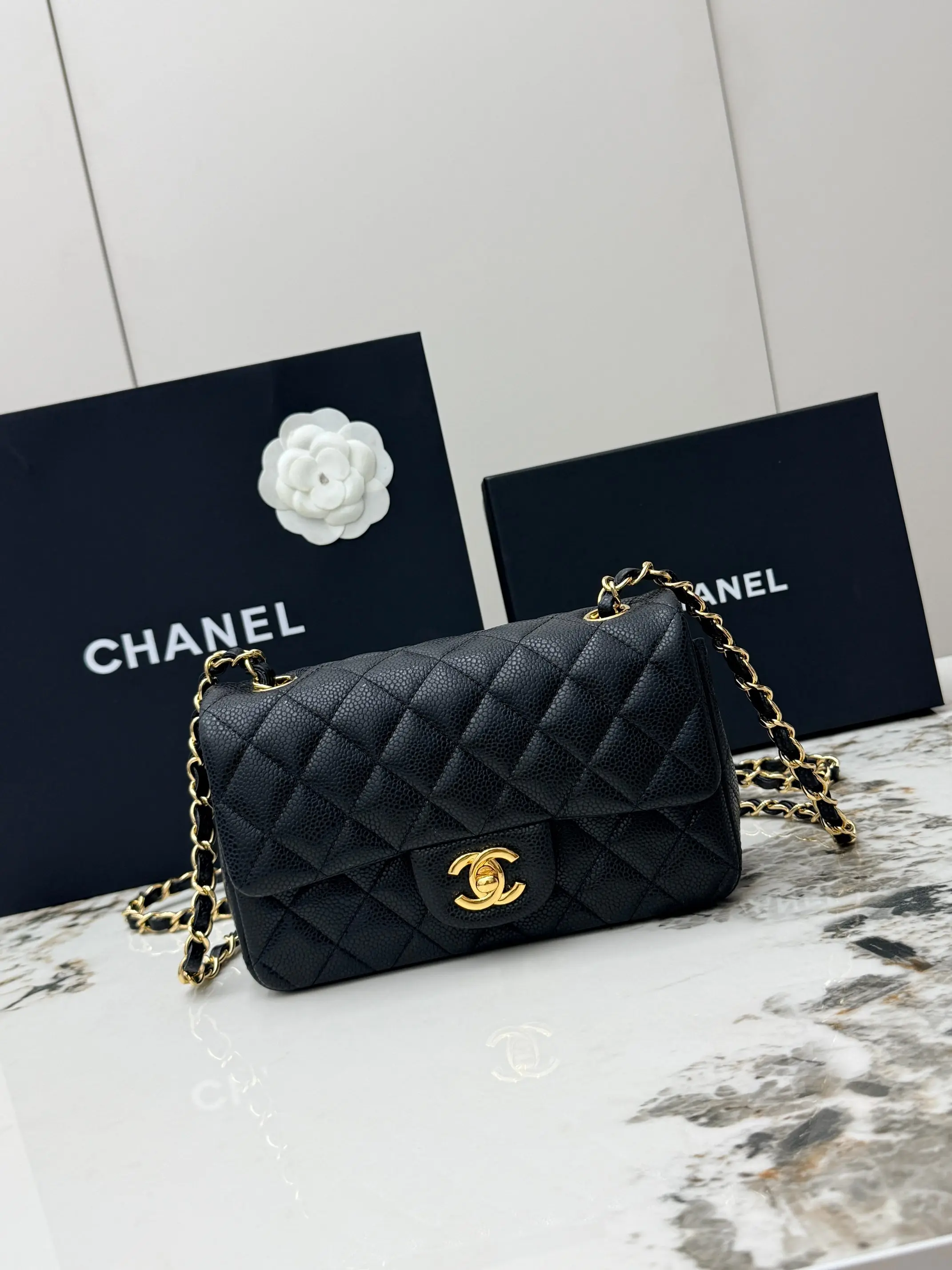 Chanel A69900 Classic Gold Buckle Quilted Cowhide Chain Bag Women s Crossbody Bag Chanel A69900 Classic Gold Buckle Quilted Cowhide Chain Bag Women s Crossbody Bag