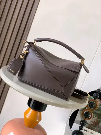 9096 Napa lambskin geometric bag women s crossbody bag Replica Loewe womens bags