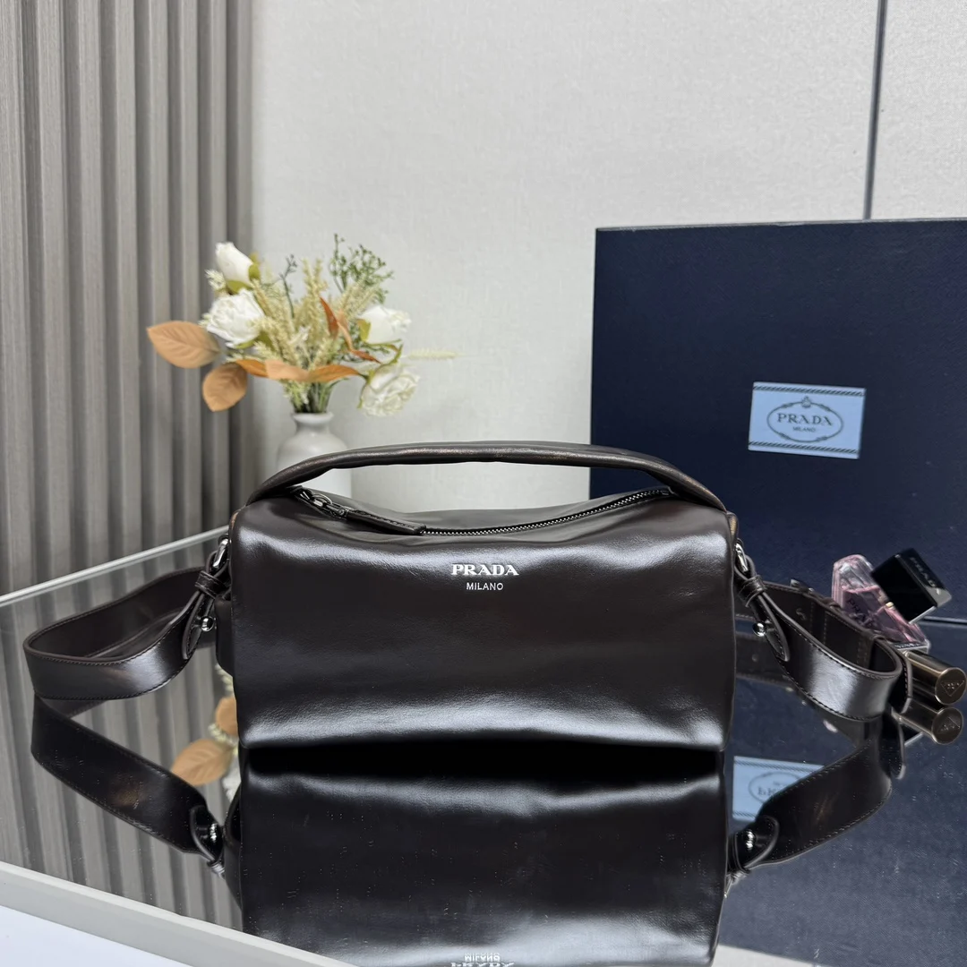 Prada 2VH188 New Boston Vintage Leather Handbag Men s Crossbody Bag Prada 2VH188 New Boston Vintage Leather Handbag Men s Crossbody Bag