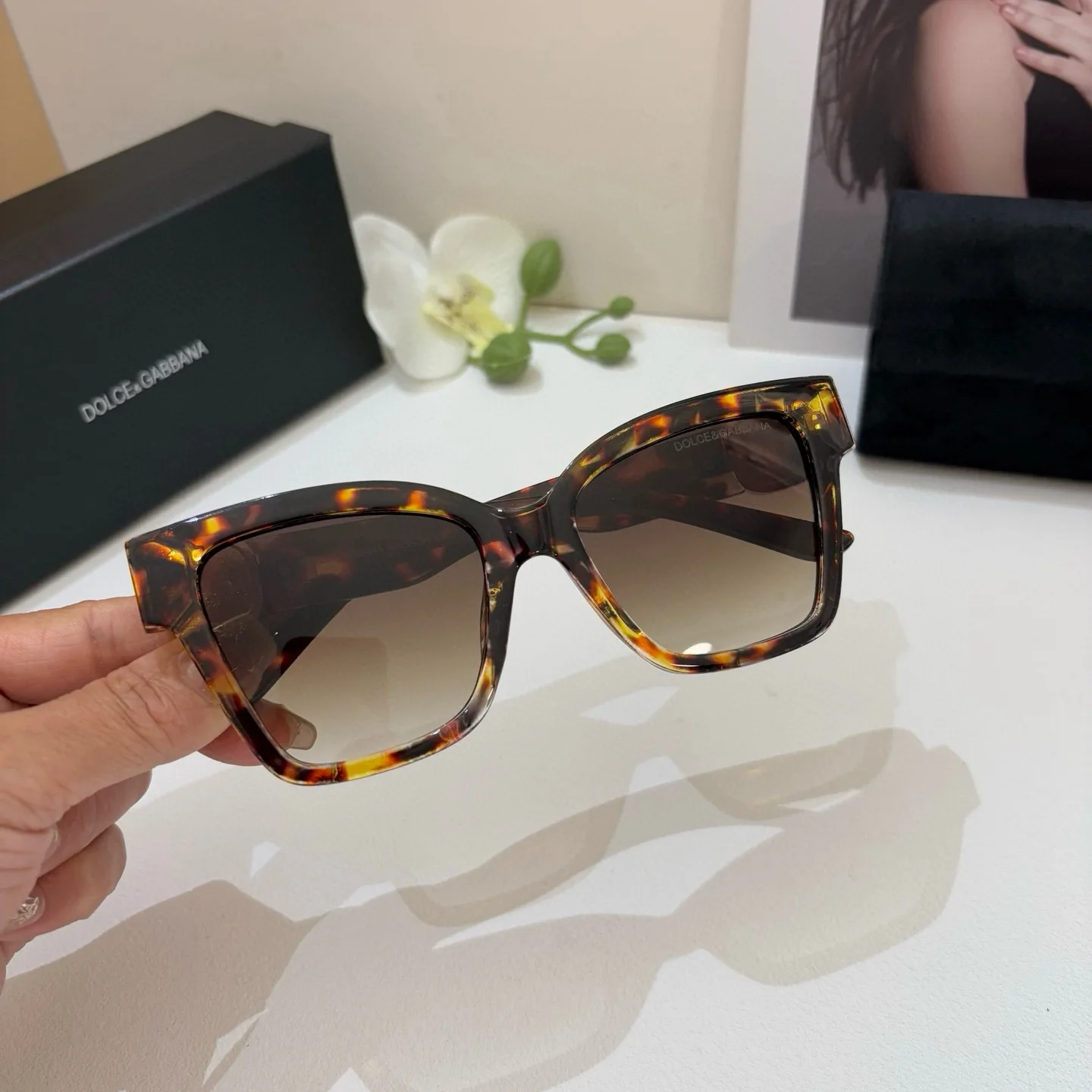 Dolce Gabbana New Fashion Trendy Oversized Sunglasses Dolce Gabbana New Fashion Trendy Oversized Sunglasses