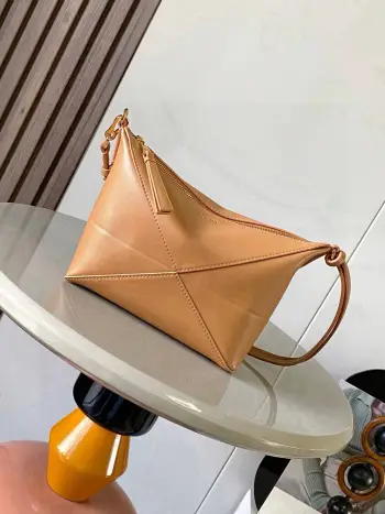 9073 Glossy Napa Cowhide Leather Clutch Bag Women s Crossbody Bag Replica Loewe womens bags