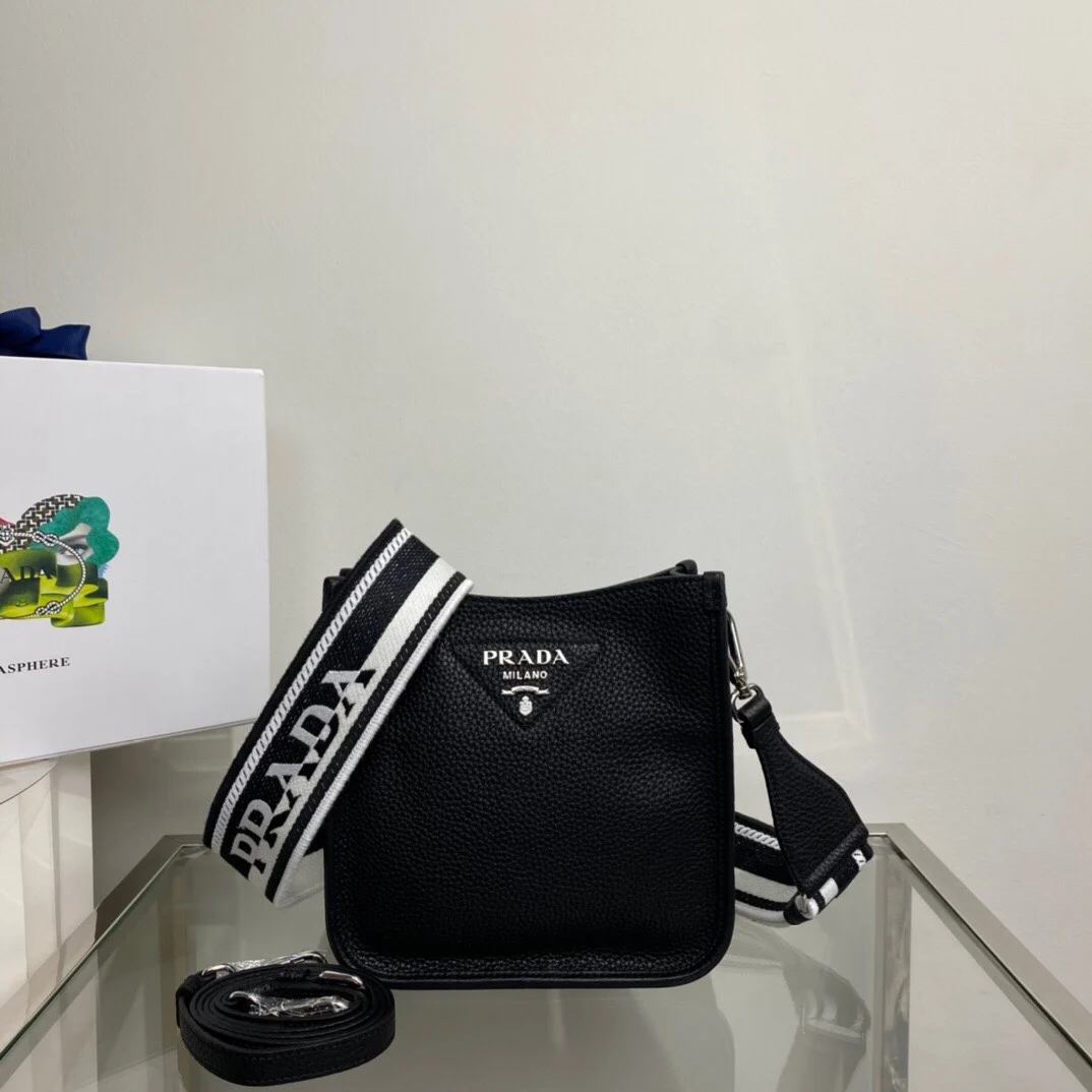 Prada 1BH191 New Shoulder Bag Women s Crossbody Bag Prada 1BH191 New Shoulder Bag Women s Crossbody Bag