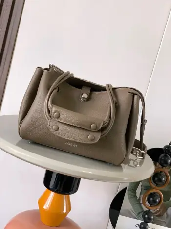 9146 Cowhide Leather Handbag Women s Crossbody Bag Replica Loewe womens bags