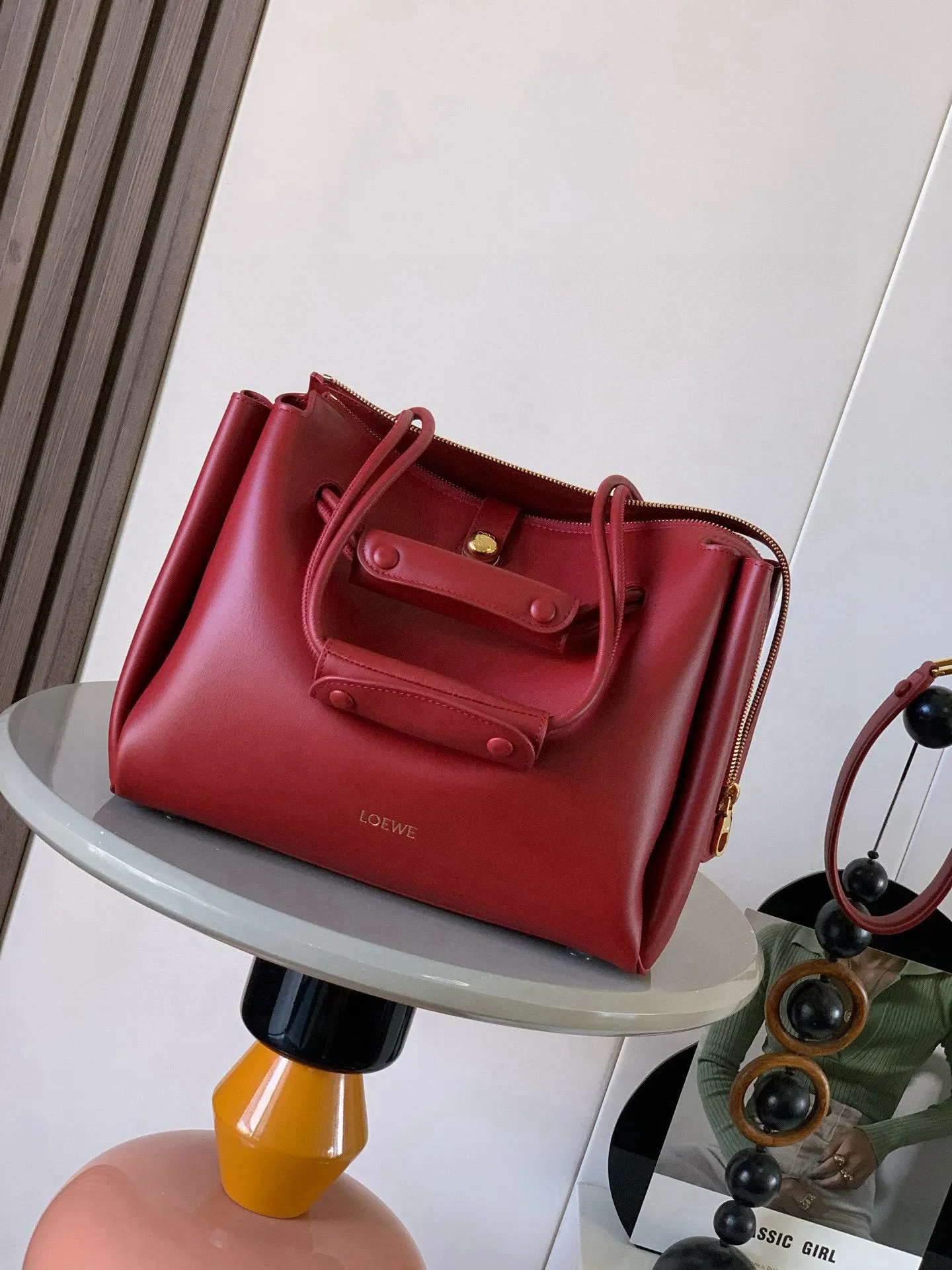 Loewe 9147 Soft Cowhide Leather Handbag Women s Crossbody Bag Loewe 9147 Soft Cowhide Leather Handbag Women s Crossbody Bag
