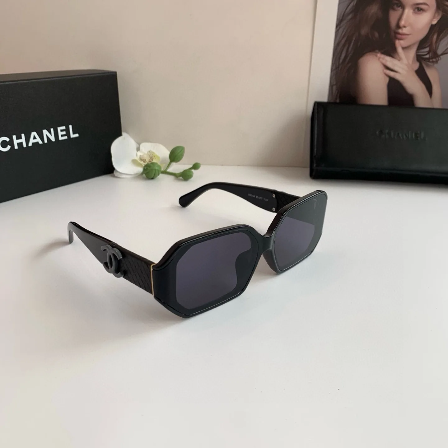 Chanel European and American fashion metal frog frame sunglasses Chanel European and American fashion metal frog frame sunglasses